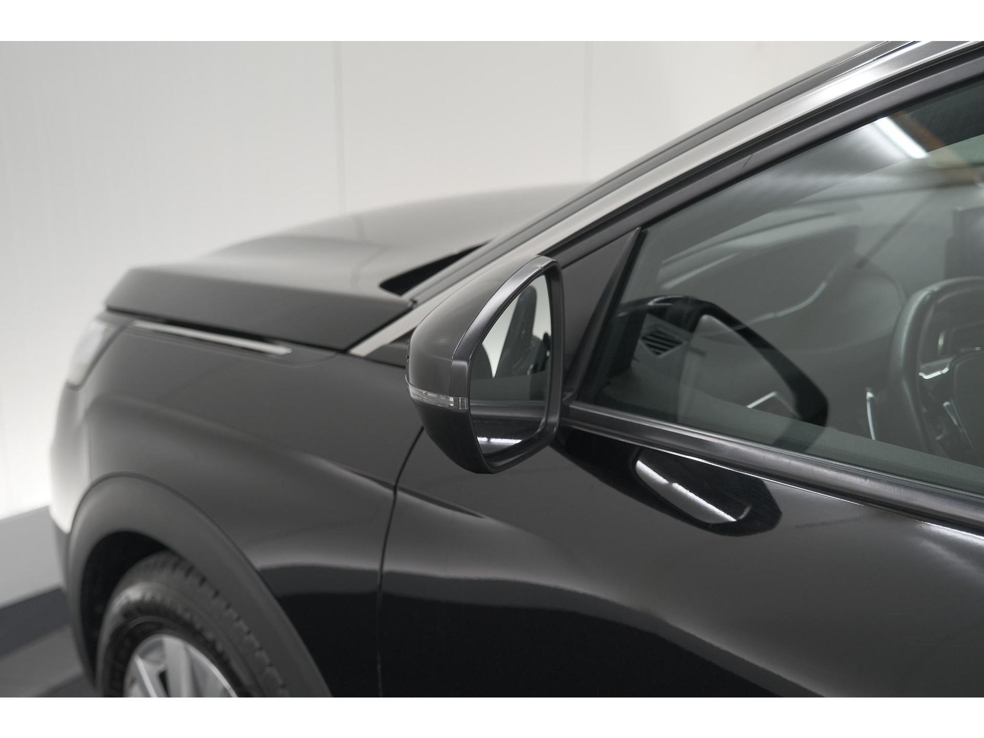 Peugeot 5008 PureTech 130 EAT8 Active Pack Business | 7 Zitplaatsen | Camera | Navigatie | Apple Carplay | Parkeersensoren