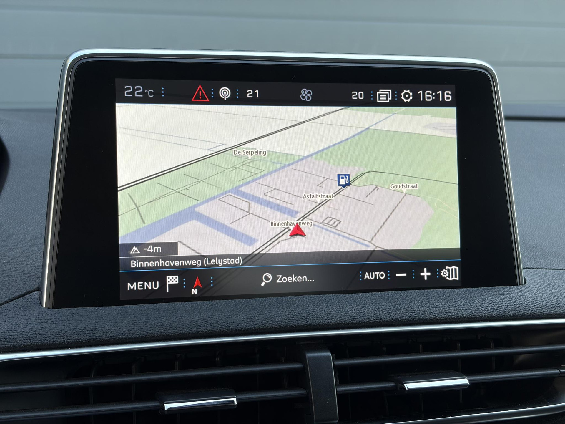 Peugeot 3008 1.2 PureTech Allure ✓1e Eigenaar✓D-riem vv 2024✓360° Camera✓Navi✓Trekhaak✓Carplay✓131pk✓Dealer Onderhouden✓Keyless✓Memory stoelen✓Halfleder✓Pdc V+A✓Stoelverw✓Dodehoeksensor✓17''Lm velgen✓N.A.P✓Apk tot 03-2027