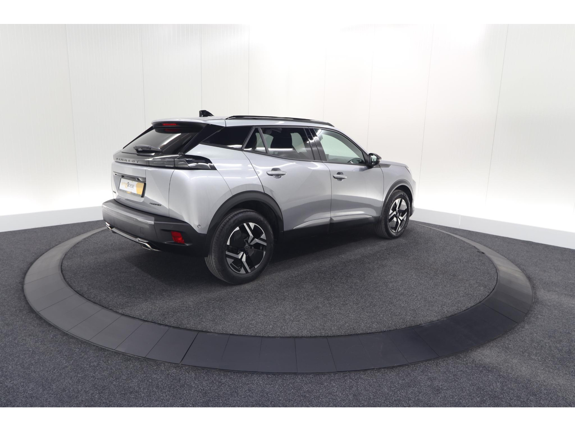 Peugeot 2008 Hybrid 136 e-DCS6 Allure | 360 Camera | Adaptieve Cruise Control | Dodehoekdetectie | Navigatie