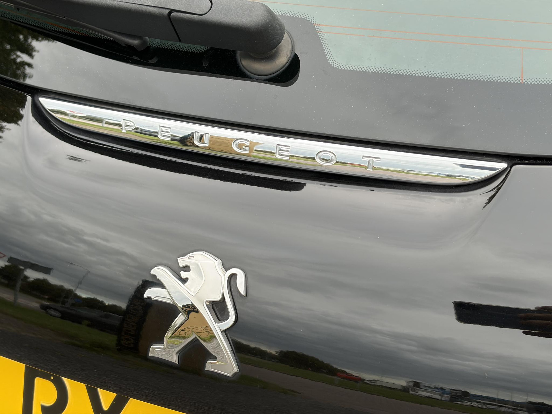 Peugeot 208 1.2 PureTech Blue Lion ✓2e Eigenaar✓Navi✓Carplay✓Airco✓Cruise✓Pdc✓5 Deurs✓N.A.P✓Zeer Zuinig✓Weinig Km✓Apk tot 10-2027