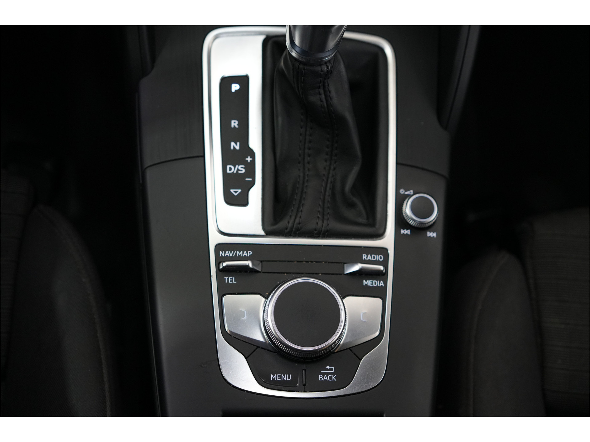 Audi A3 Sportback 35 TFSI CoD Design Pro Line Plus | Trekhaak | Stl. verw. | Climate | PDC | LED |
