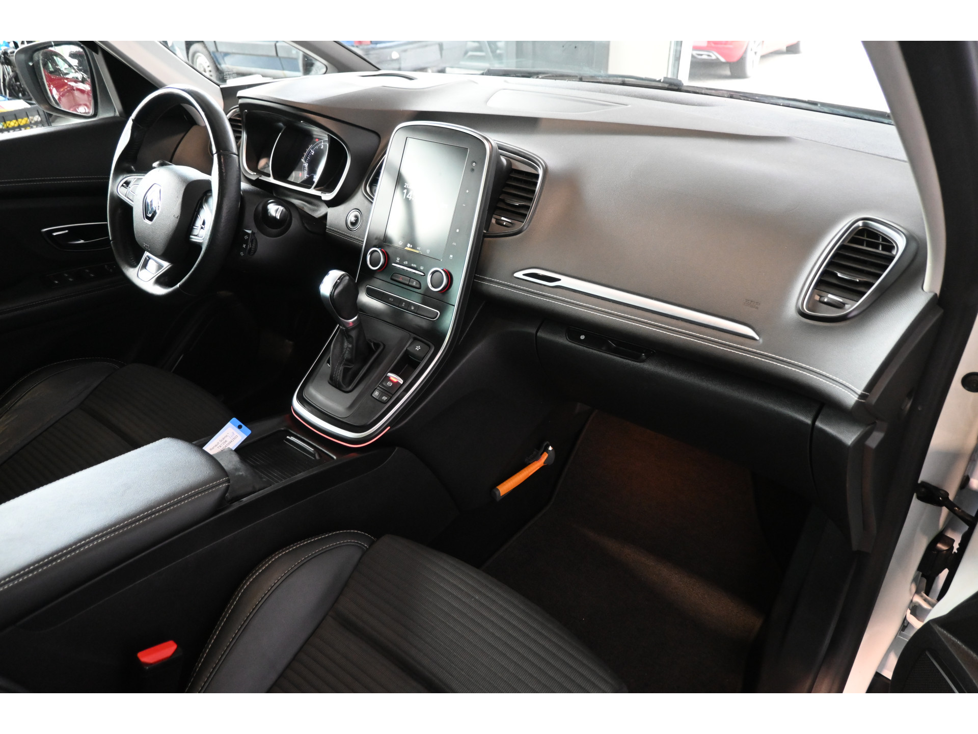 Renault Scénic 1.3 TCe Intens Automaat Nap Clima Cruise Trekhaak Navigatie Head up Panoramadak 100% Onderhouden! Inruil Mogelijk!