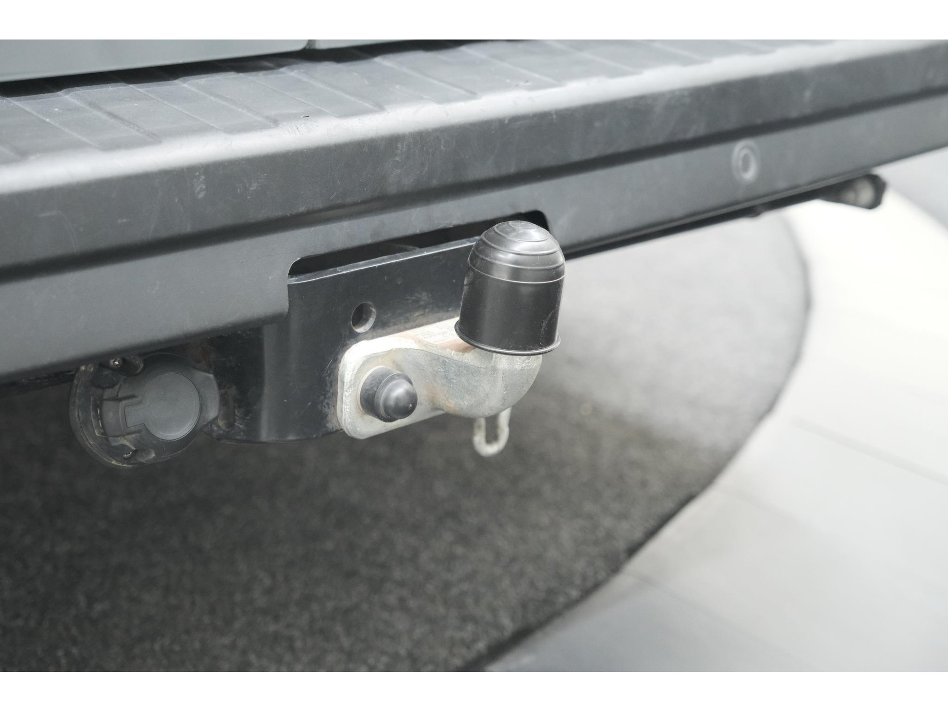 Renault Trafic 2.0 dCi 110 T30 L2H1 Work Edition | Trekhaak | Camera | Navigatie | Sidebars | Betimmering Laadruimte