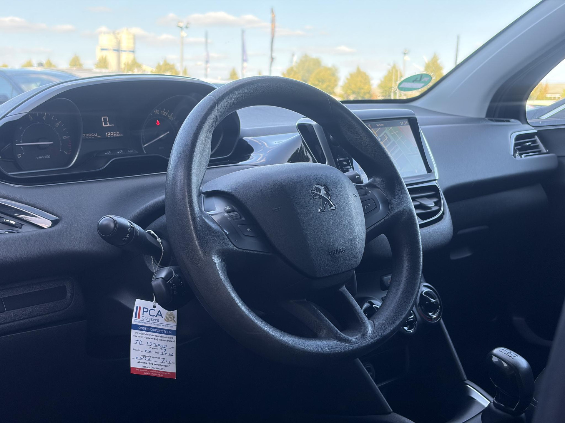 Peugeot 208 1.2 PureTech Blue Lion ✓1e Eigenaar✓Navi✓Trekhaak✓Carplay✓Airco✓Cruise✓Pdc✓5 Deurs✓N.A.P✓Apk tot 09-2027