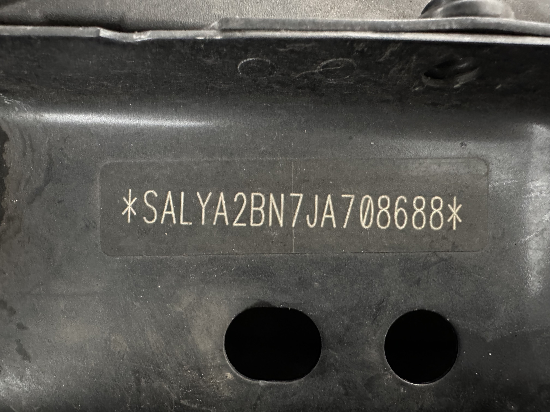 Land Rover Range Rover Velar 2.0 I4 AWD R-Dynamic HSE Aut. *PANO | LEATHER | FULL-LED | MEMORY-PACK | BLINDSPOT | MERIDIAN-SURROUND | DIGI-COCKPIT | CAMERA | KEYLESS | HEATED-COMFORTSEATS | PRIVACYGLASS | SHIFTPADDLES | HEAD-UP | 21"ALU*