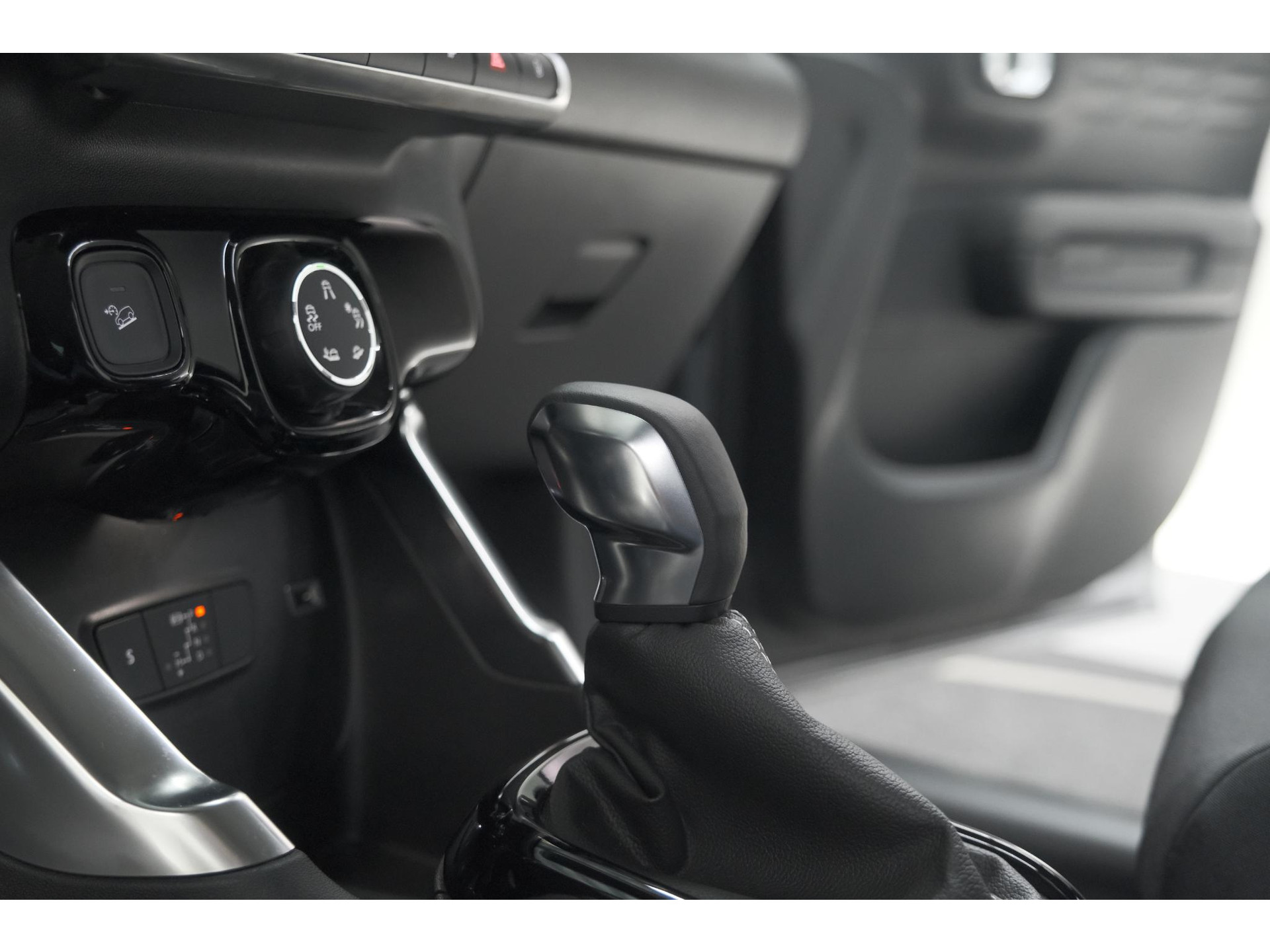 Citroen C3 Aircross PureTech 130 EAT6 Max | Allseason Banden | Parkeersensoren | Navigatie | Apple Carplay