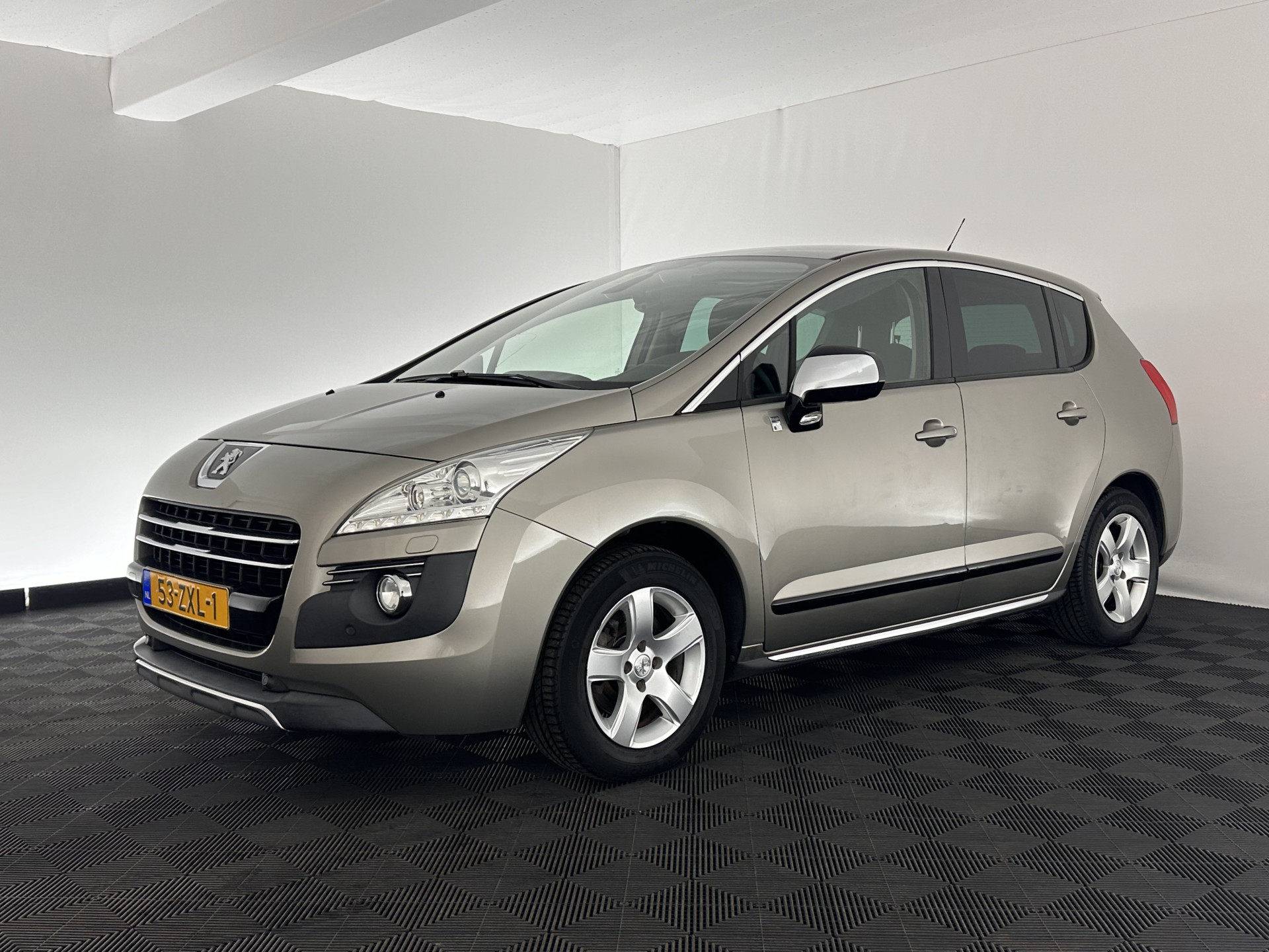 Peugeot 3008 2.0 HDiF HYbrid4 Aut. *NAVI-FULLMAP | COMFORT-SEATS | ECC | SHIFT-PADDLES | PDC | CRUISE | 16''ALU*