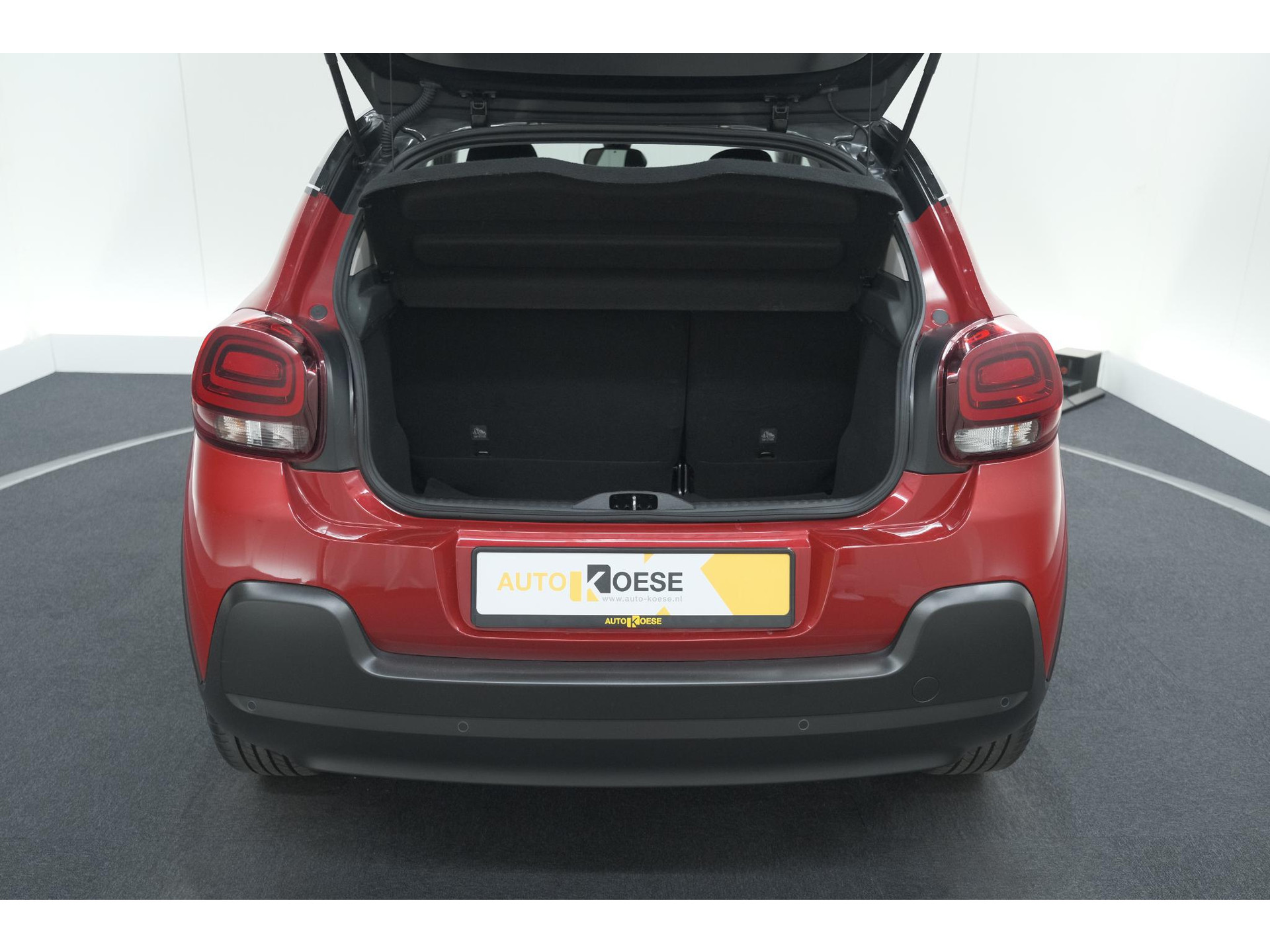Citroen C3 PureTech 82 S&S Shine | Camera | Apple Carplay | Parkeersensoren | 16 Inch Velgen