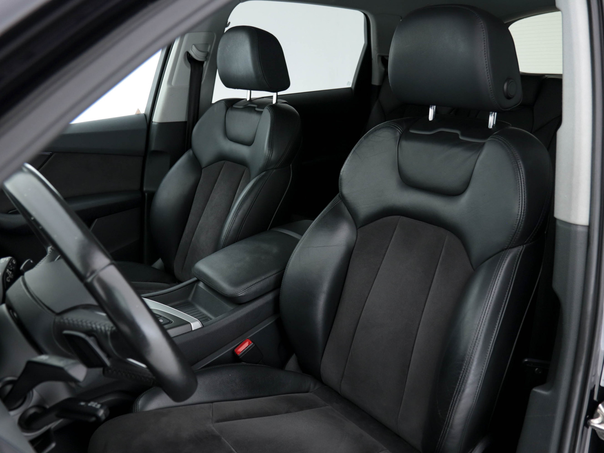 Audi Q7 3.0 TDI Quattro Pro Line S Aut. *LEATHER-ALCANTARA | BI-XENON | NAVI-FULLMAP | CAMERA | ECC | KEYLESS | PDC | CRUISE | HEATED-SPORTSEATS | SHIFT-PADDLES | DIGI-COCKPIT | TOWBAR | 19"ALU*