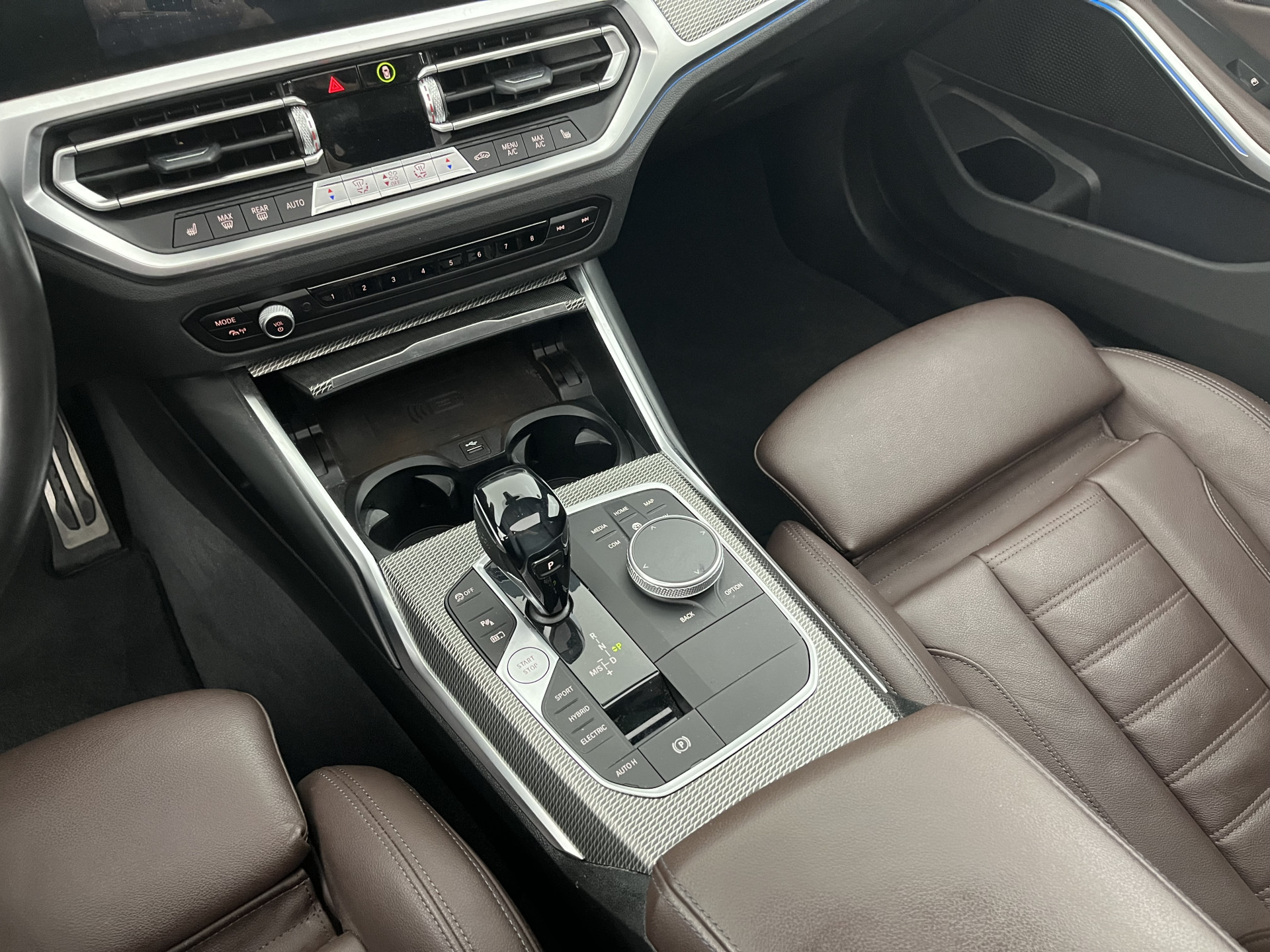 BMW 3-serie Touring 330e eDrive  M-Sportpack Edition (Plug-In) (INCL-BTW) *PANO | LEATHER | HEAD-UP | ADAPTIVE-CRUISE | FULL-LED | KEYLESS | DIGI-COCKPIT | HEATED-SPORTSEATS | CAMERA | HIFI-SOUND | PRIVACYGLASS | DAB+ | SHIFTPADDLES | NAVI-FULLMAP | 19"A