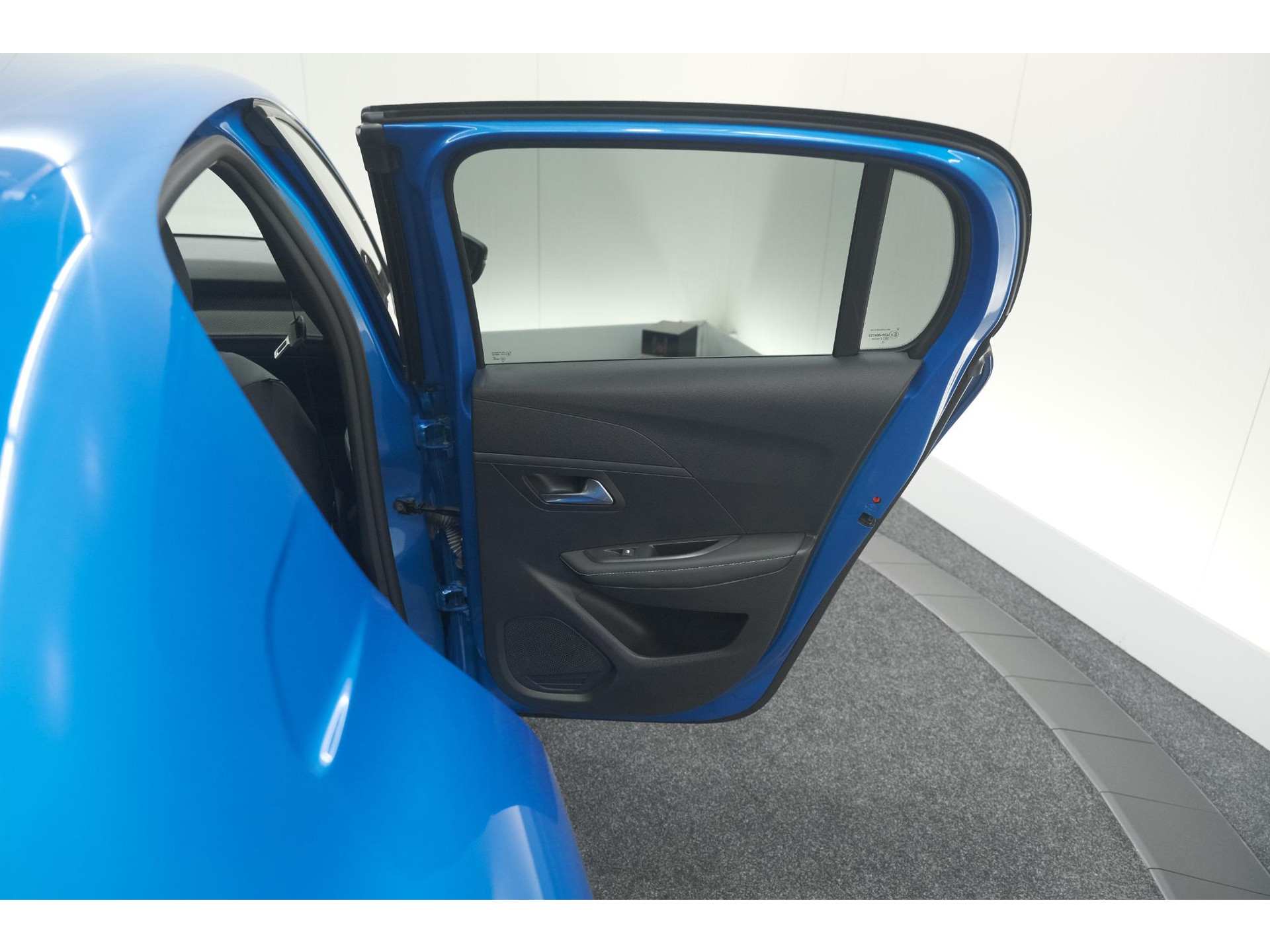 Peugeot 208 PureTech 100 Allure | Stoelverwarming | Adaptieve Cruise Control | Camera | Apple Carplay