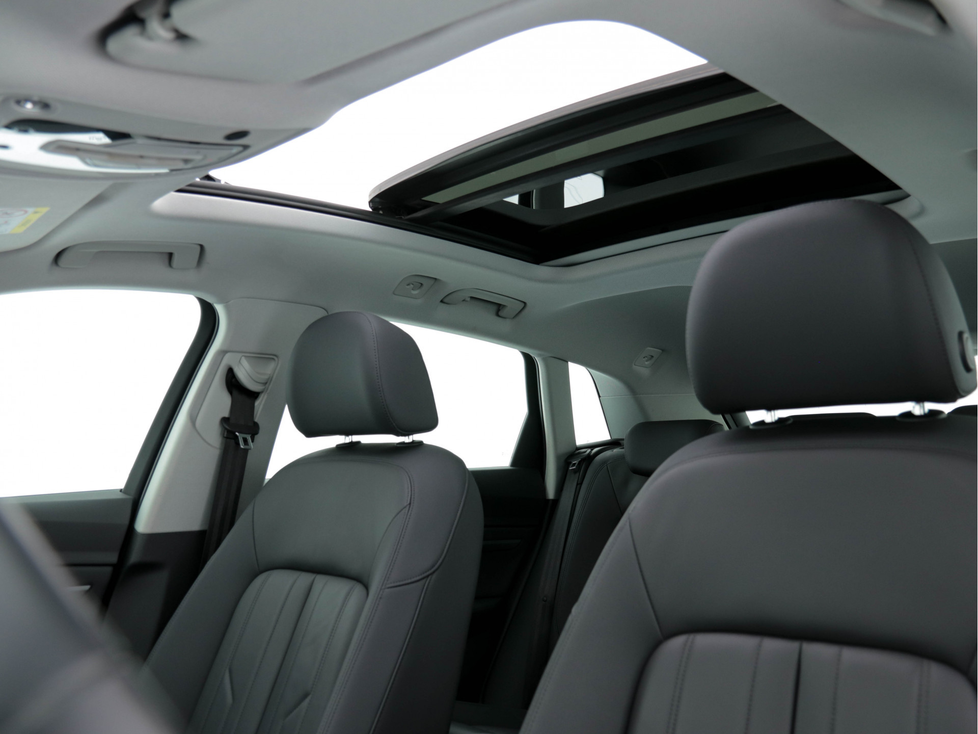 Audi e-tron E-tron 50 Quattro Launch Edition-Plus [ 3-Fase ] ( SOH-100%) (INCL-BTW)  Aut. *PANO | LUXURY-LEATHER | FULL-LED | DIGI-COCKPIT | NAVI-FULLMAP | KEYLESS | BLINDSPOT | MEMORY-PACK | ADAPTIVE-CRUISE | SHIFT-PADDLES | TOWBAR | HEATED-COMFORT-SEATS