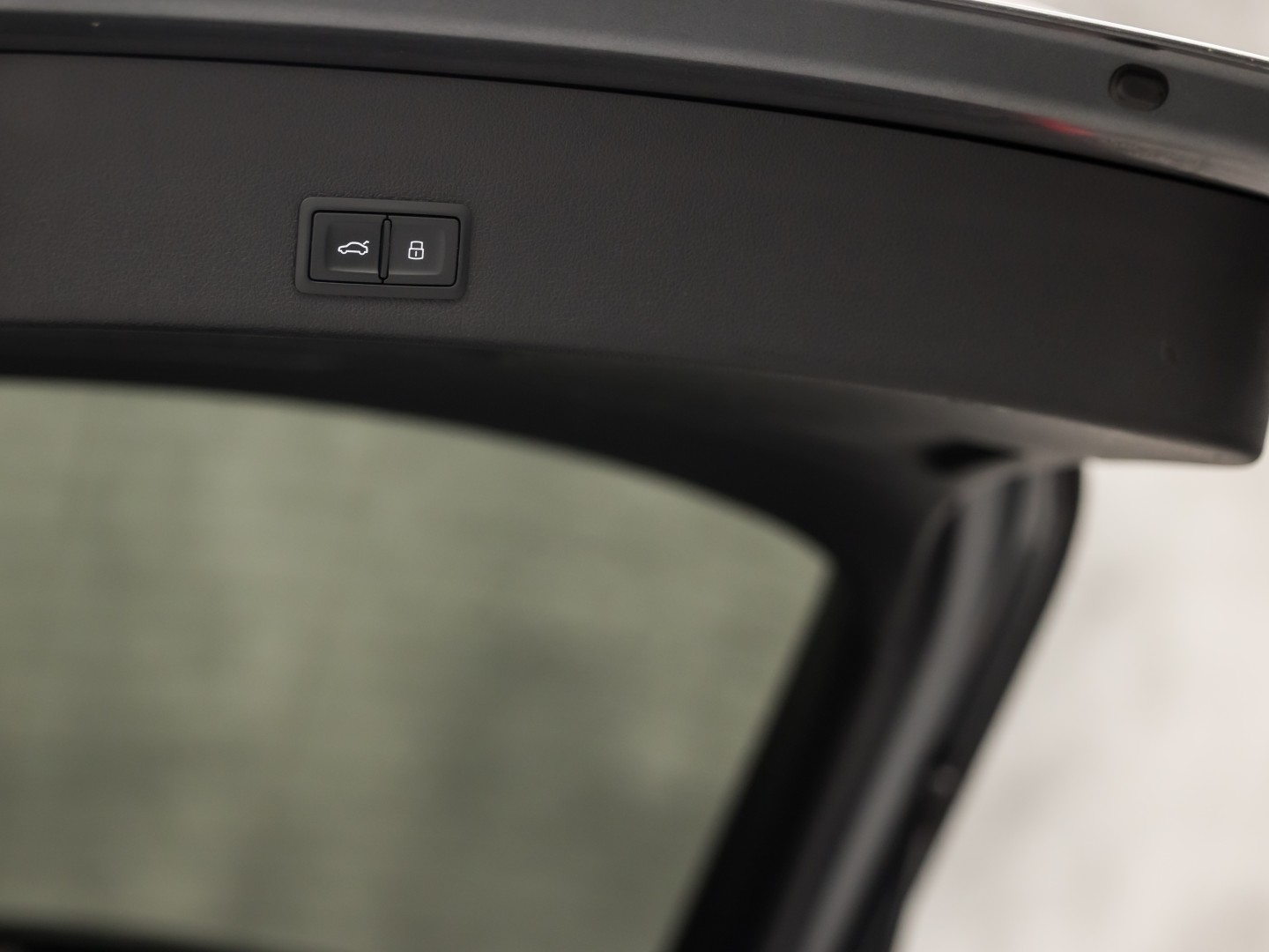 Audi A6 Avant 55 TFSI quattro S-Line 340Pk Automaat (PANORAMADAK, 6 CILINDER, BANG&OLUFSEN, HEAD-UP DISPLAY, NAPPA LEDER, MEESTURENDE ACHTERAS, CAMERA, STOELVERWARMING, SFEERVERLICHTING, ADAPTIVE CRUISE, MATRIX LED, NIEUWSTAAT)