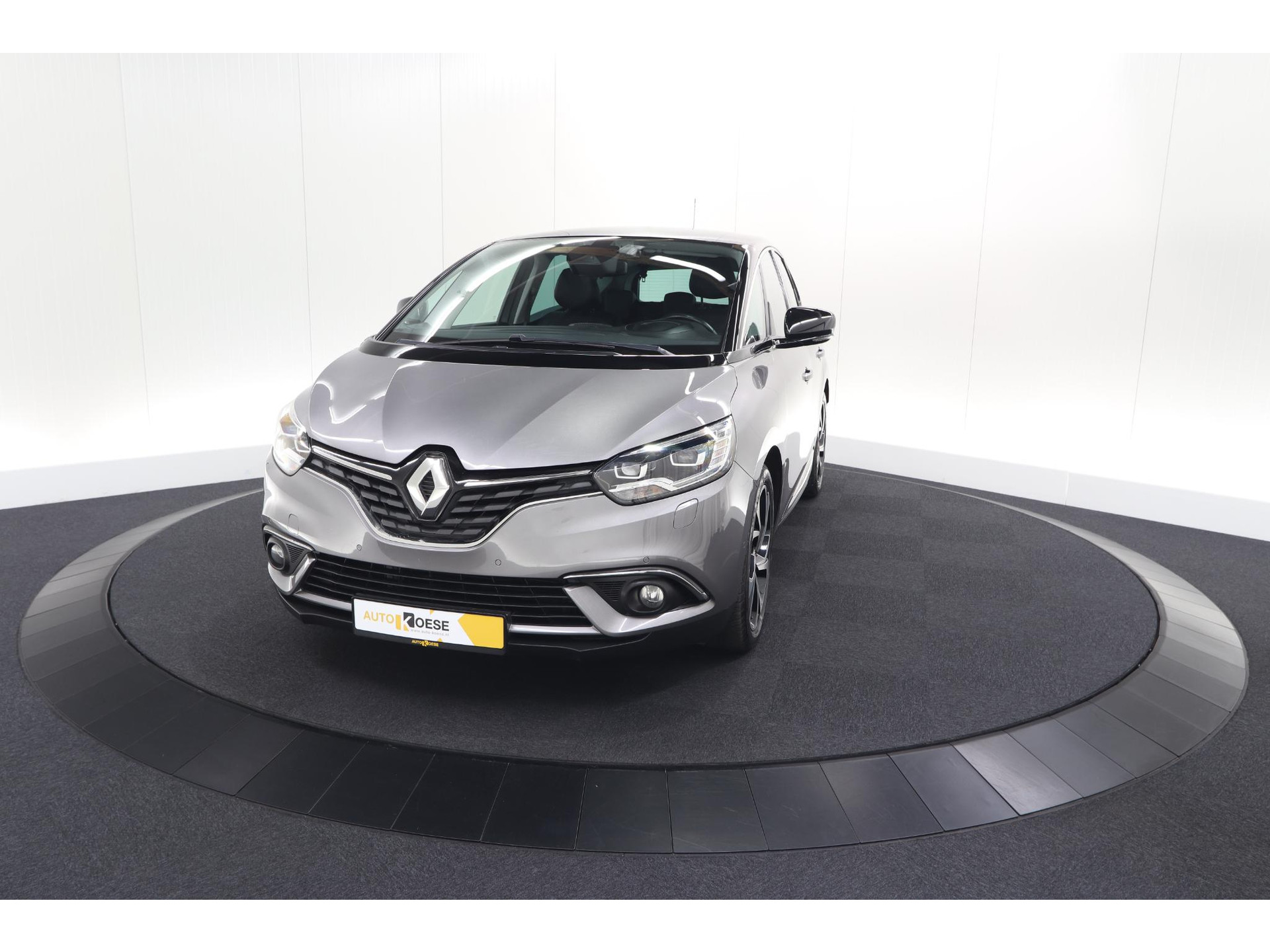Renault Scénic 1.3 TCe 140 EDC Intens | Trekhaak | Camera | Head-Up Display | Dodehoekdetectie