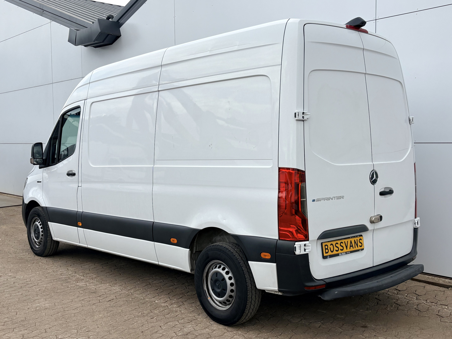 Mercedes-Benz eSprinter eSprinter 312 55kWh L2H2 Elektrisch 168km WLTP 93,7% (SOH) 80kw Snelladen Climate Control Camera