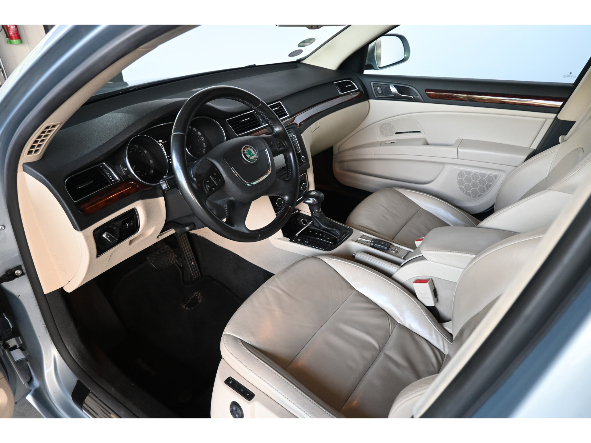 ŠKODA Superb Combi 1.8 TSI Elegance Business Line Automaat Navigatie Leder All in Prijs! Inruil Mogelijk!