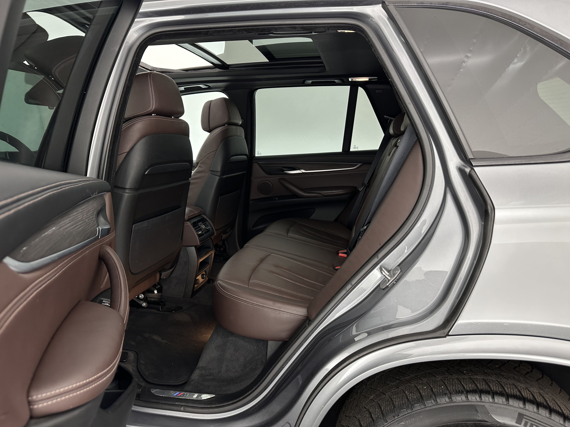 BMW X5 (Plug-In) xDrive40e M-Sportpack iPerformance High Executive Aut. *PANO | LEATHER | FULL-LED | MEMORY-PACK | BLINDSPOT | CAMERA | HIFI-SOUND | NAVI-FULLMAP | SHIFT-PADDLES | PRIVACYGLASS | ECC | HEAD-UP | PDC | CRUISE | 20''ALU*