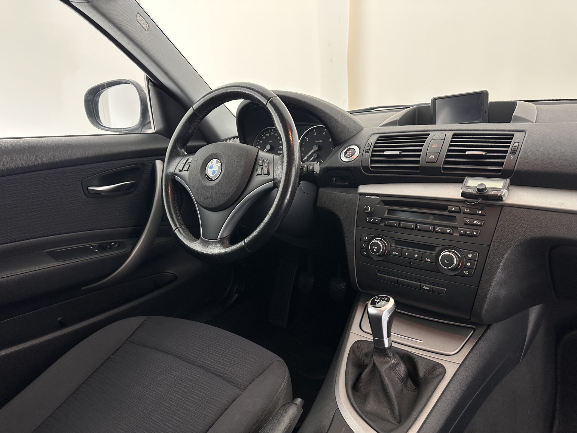 BMW 1-serie 118i Business Line *AIRCO | COMFORT-SEATS | 16''ALU | TOWBAR*