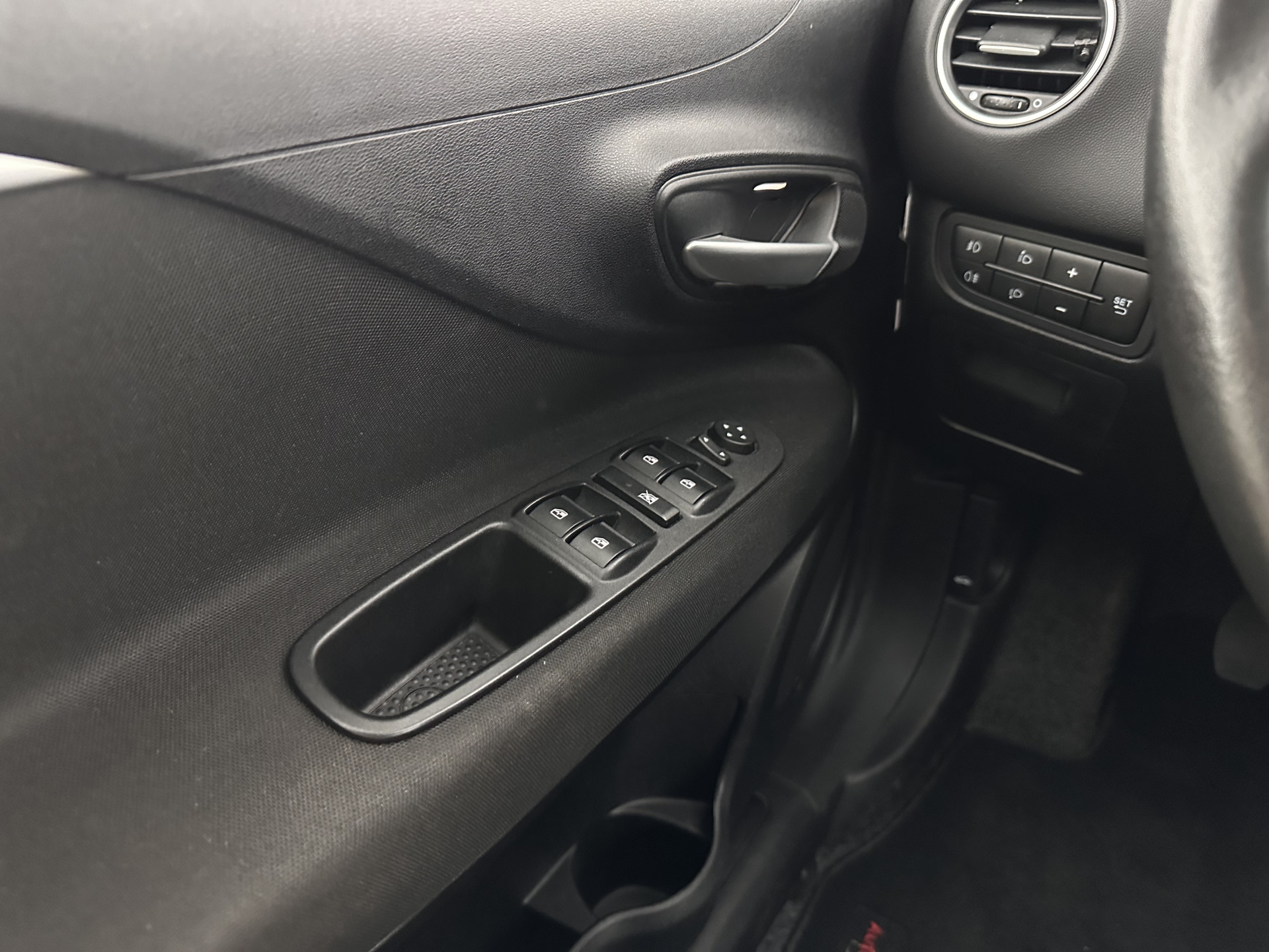 Fiat Punto Evo 1.3 M-Jet Lounge *SPORT-SEATS | MICROFIBRE | ECC | PDC | CRUISE | PRIVACY-GLASS | 15''ALU*