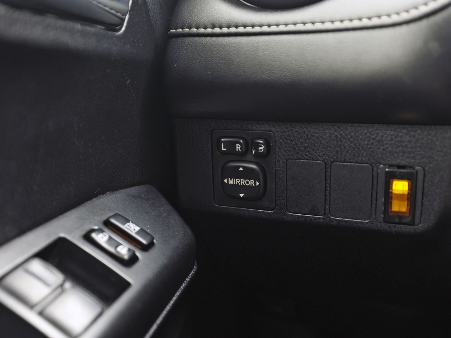 Toyota RAV4 2.5 Hybrid Executive Sport 197Pk Automaat (CAMERA, KEYLESS, GETINT GLAS, SPORTSTOELEN, ELEK PAKKET, NIEUWE APK, NIEUWSTAAT)