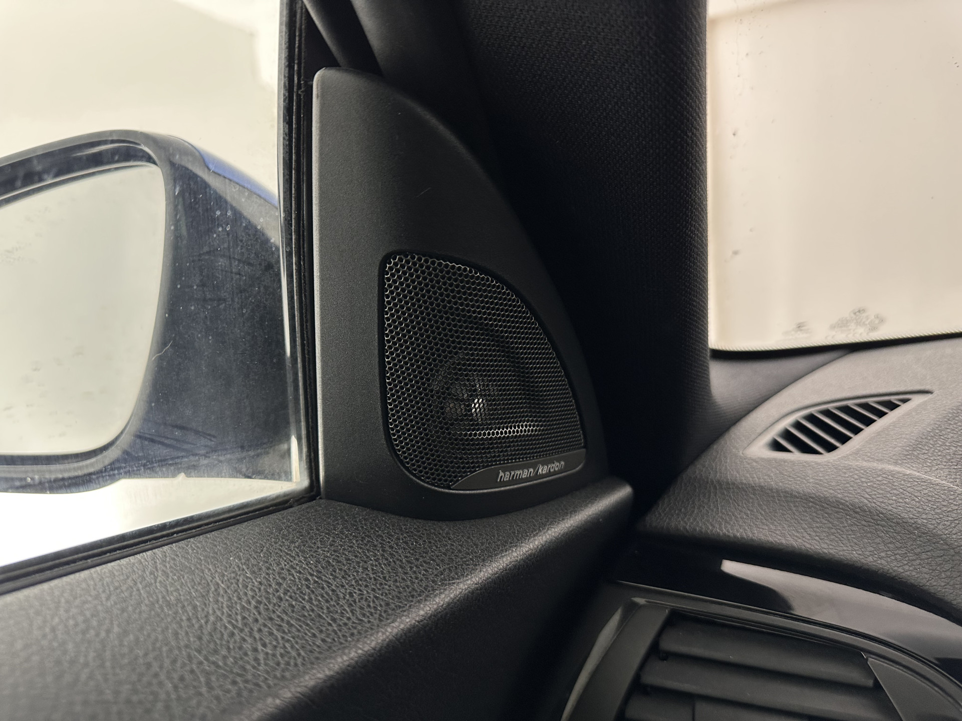 BMW 2-serie Coupé 220d xDrive M-Sportpack Executive Aut. *XENON | ALCANTARA | HEATED-SPORTSEATS | HARMAN/KARDON | KEYLESS | NAVI-FULLMAP | PRIVACYGLASS | SHIFTPADDLES | ECC | PDC | CRUISE | 18''ALU*