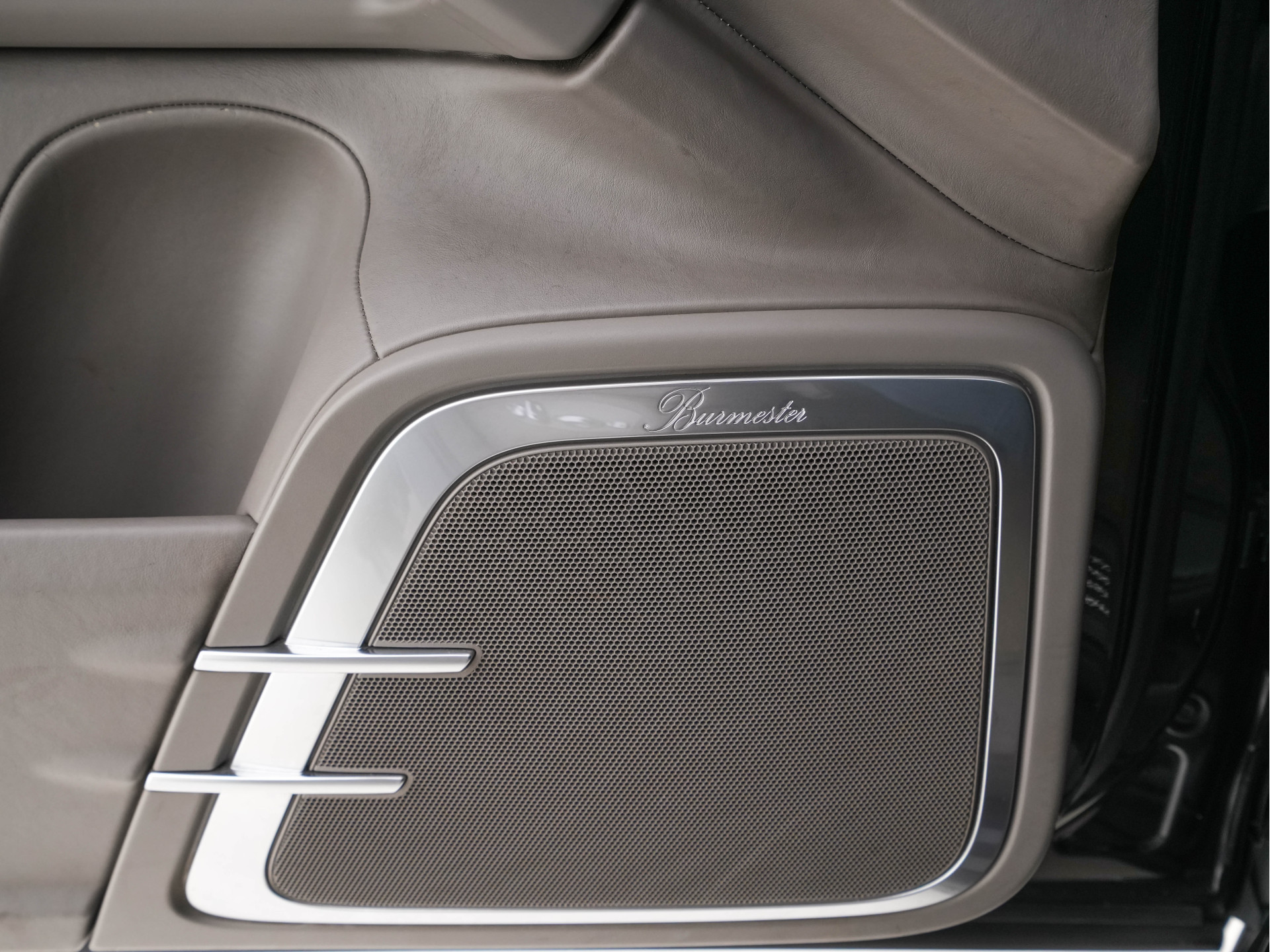 Porsche Cayenne 4.8 Turbo AWD Aut. *PANO | LEATHER | BURMESTER-SURROUND | BI-XENON | MEMORY-PACK | NAVI-FULLMAP | ADAPTIVE-CRUISE | AIR-SUSPENSION | CAMERA | SPORT-SEATS |  20''ALU*