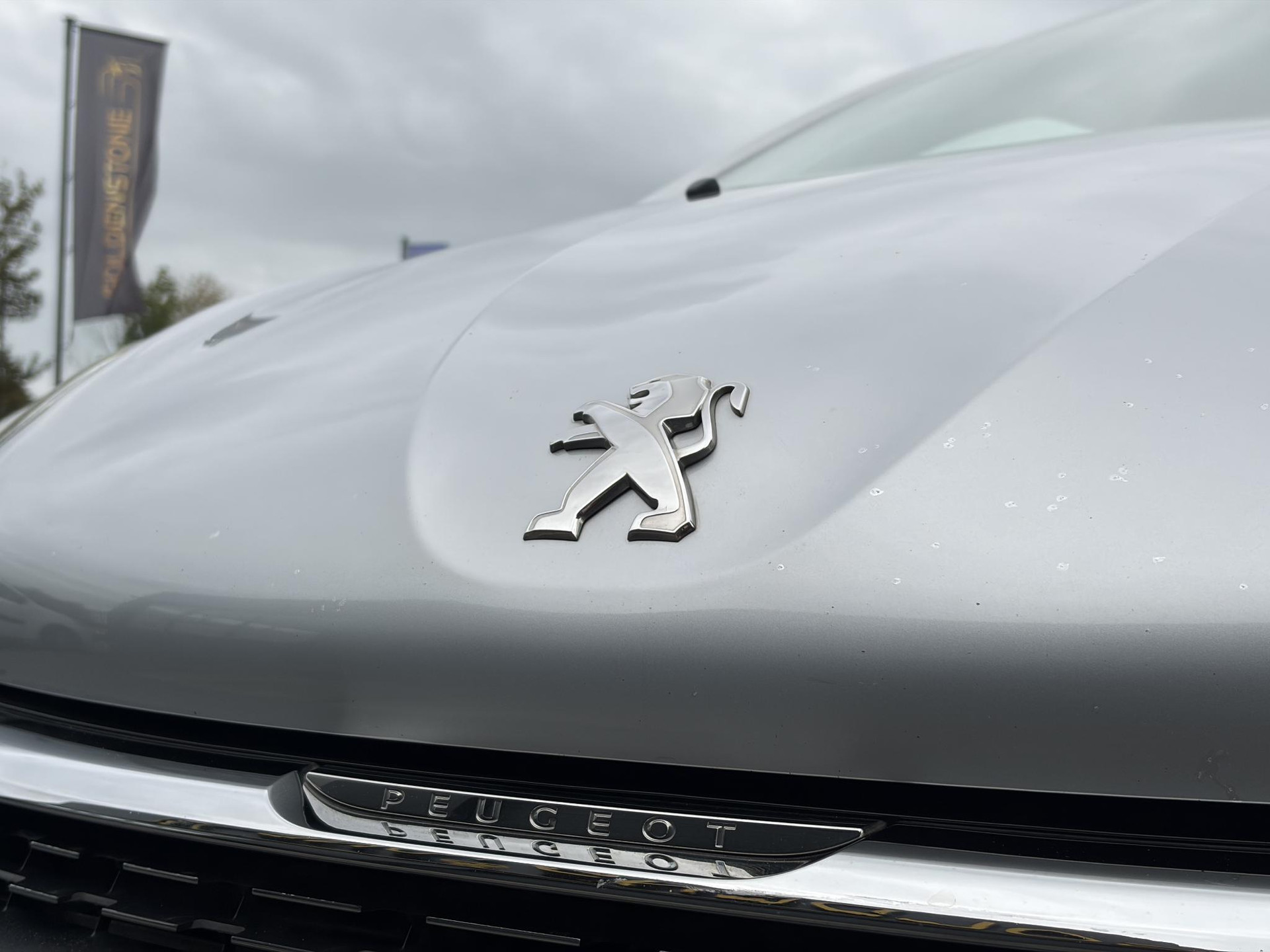 Peugeot 208 1.2 PureTech Blue Lease Executive ✓Dealer Onderhouden✓2e Eigenaar✓Navi✓Carplay✓Clima✓Cruise✓Pdc✓5 Deurs✓16'' Lm velgen✓N.A.P✓Apk tot 09-2027