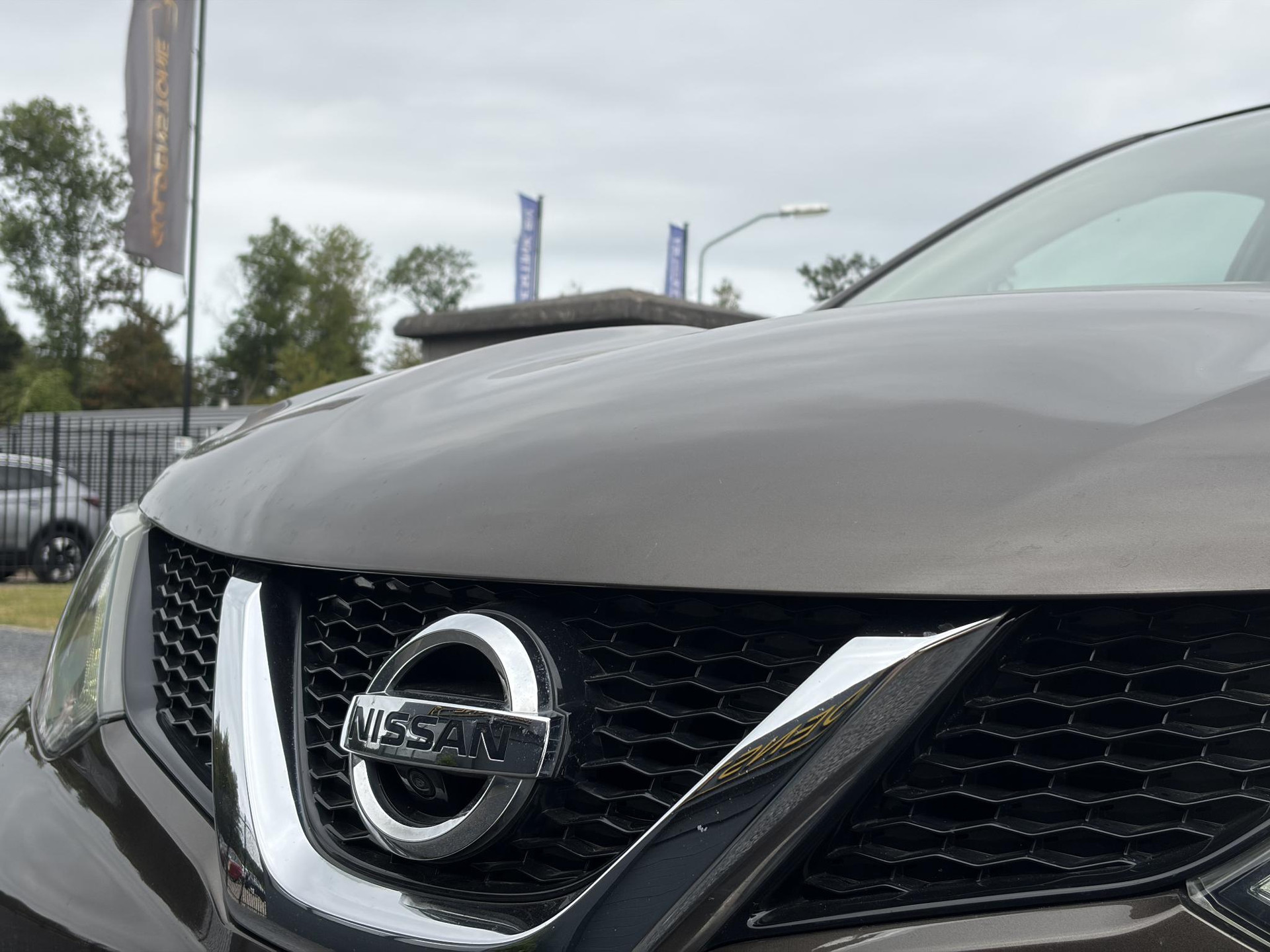 Nissan Qashqai 1.2 N-Connecta 360° Camera,Trekhaak,Navi,Pdc V+A,Keyless,6 Bak,Clima,Cruise,2e Eigenaar,115pk,Lm velgen,Apk tot 09-2027