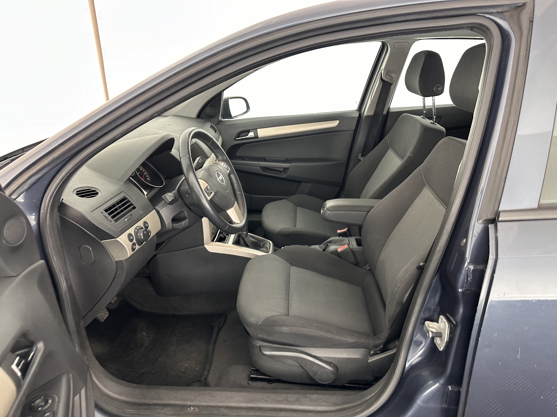 Opel Astra 1.4 Temptation *AIRCO | CRUISE | COMFORT-SEATS | TOWBAR | RADIO-CD | 16''ALU *