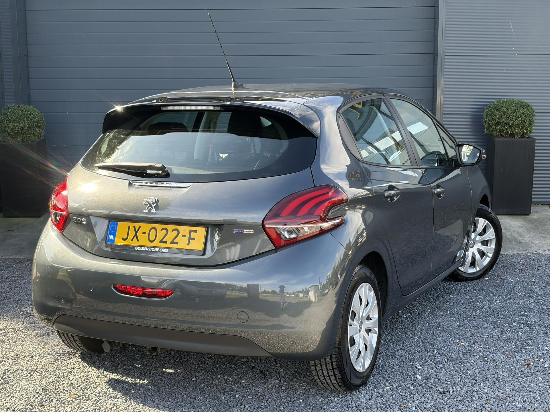 Peugeot 208 1.2 PureTech Blue Lion ✓Nieuwe D-riem✓Afn.Trekhaak✓Carplay✓Navi✓Airco✓Cruise✓Pdc✓2e Eigenaar✓Weinig Km✓5 Deurs✓N.A.P✓Apk tot 08-2027