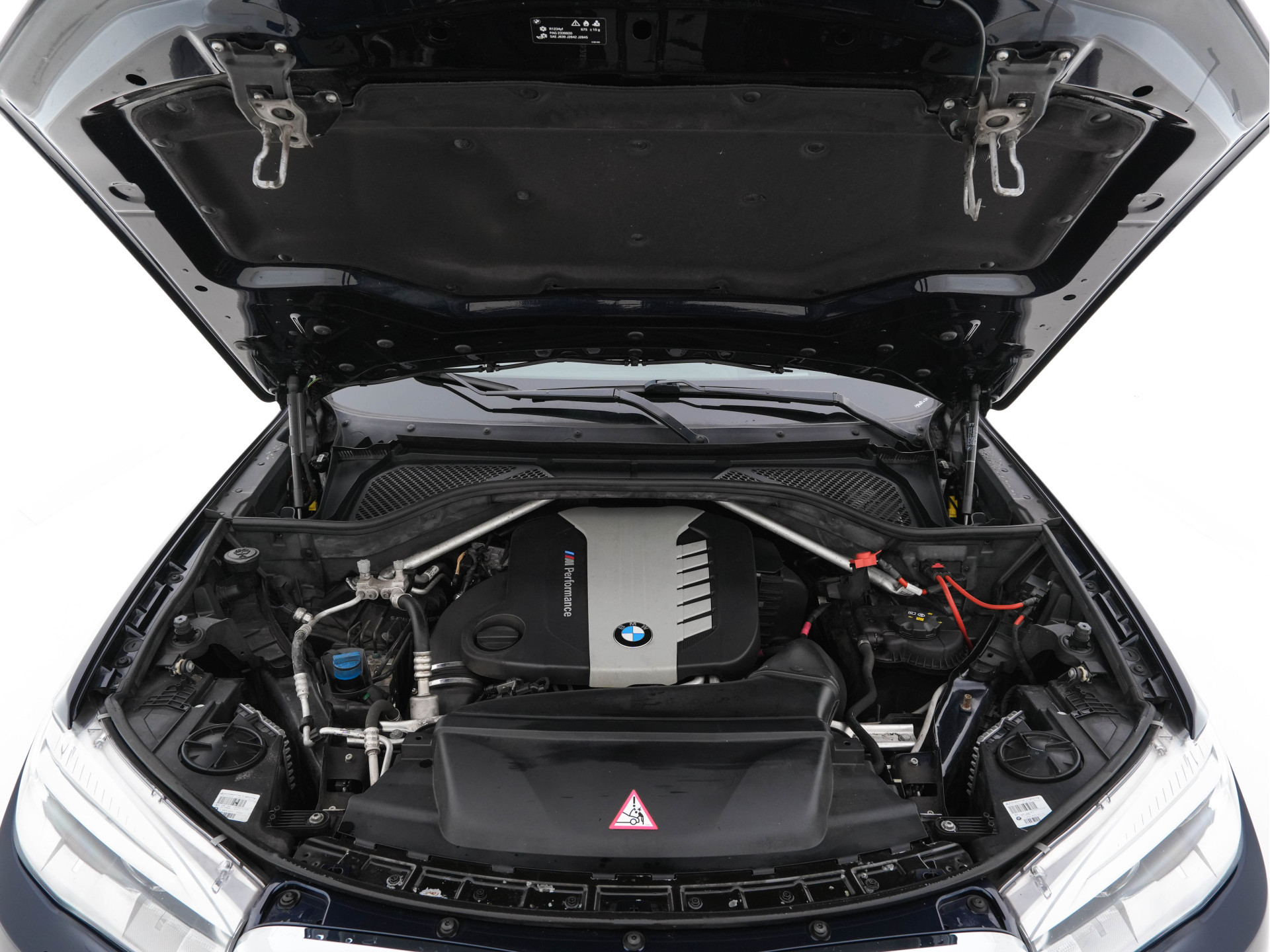 BMW X6 M50d M-Sport-Pack Innovation-Pack Aut. *PANO | LUXURY-LEATHER | FULL-LED | HARMAN/KARDON-SURROUND | MEMORY-PACK | TOPVIEW | HEAD-UP | NAVI-FULLMAP | SHIFT-PADDLES | CRUISE | HEATED-SPORTSEATS | 20''ALU*