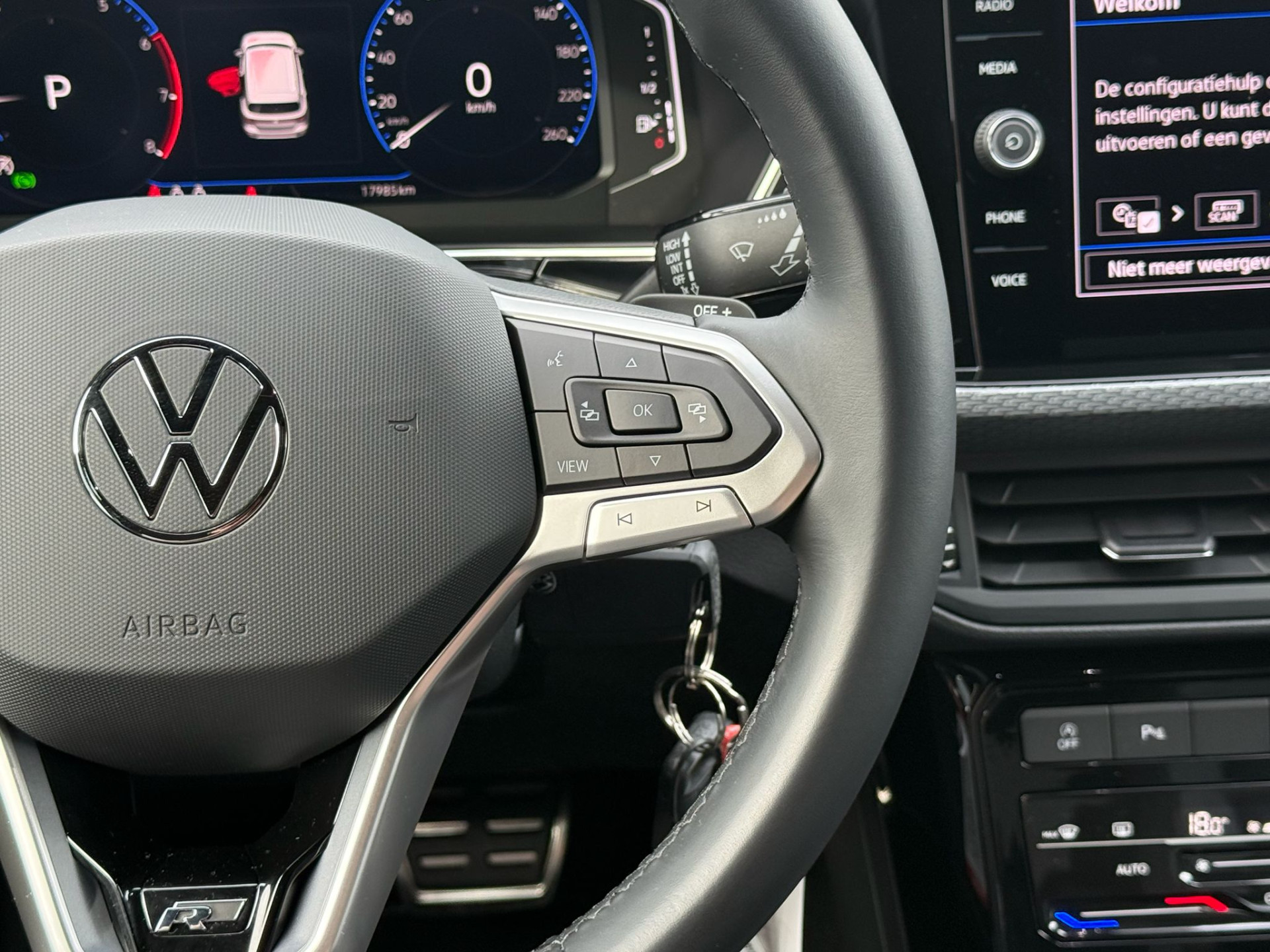 Volkswagen T-Cross 1.0 TSI R-Line | 1E EIGENAAR | 3/6/12MND GARANTIE| AUTOMAAT | LED | CARPLAY | DIGITAAL COCKPIT | DAB | CRUISE |