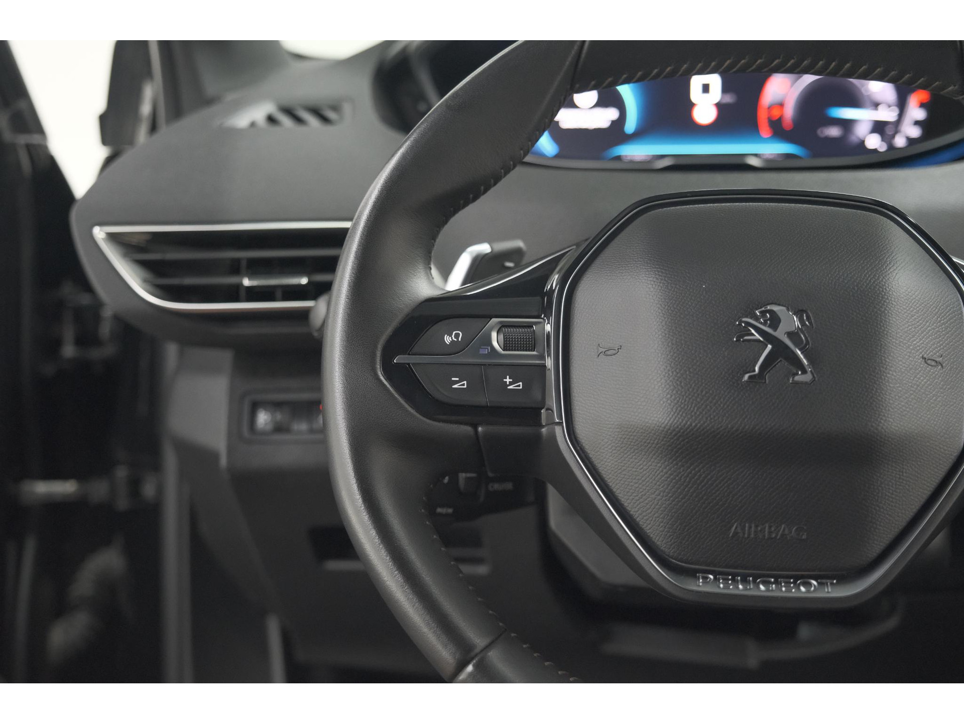 Peugeot 5008 PureTech 130 EAT8 Active Pack Business | 7 Zitplaatsen | Camera | Navigatie | Apple Carplay | Parkeersensoren