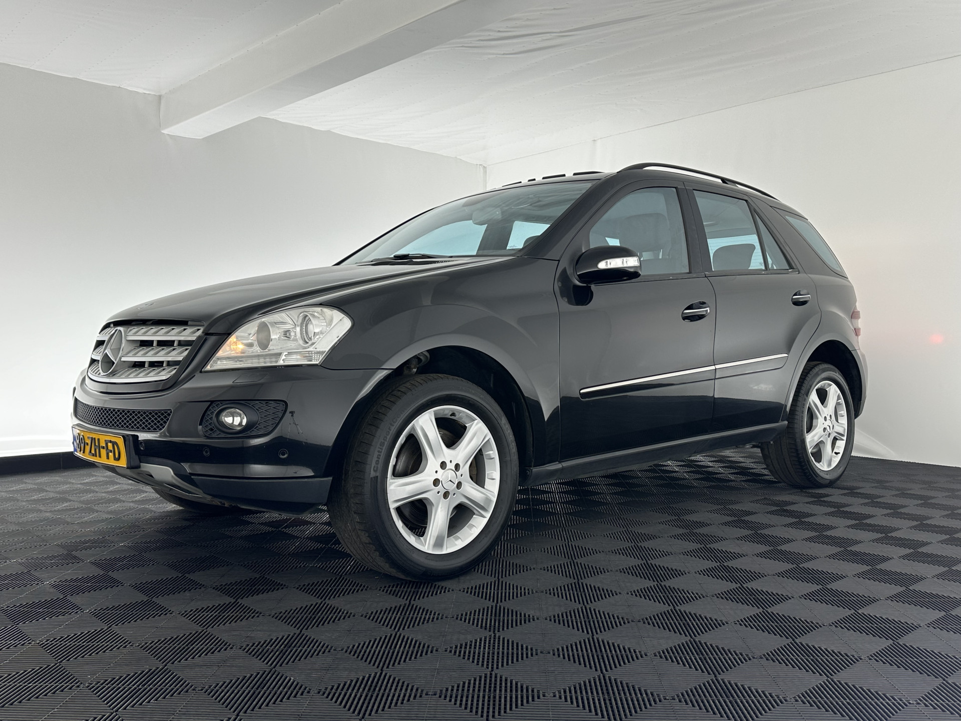 Mercedes-Benz M-klasse ML 420 CDI (⚠️) Aut. *PANO | LEATHER | BI-XENON | NAVI-FULLMAP | KEYLESS | AIRMATIC | CAMERA | TOWBAR | CRUISE | HARMAN/KARDON-AUDIO| MEMORY-PACK | HEATED-COMFORT-SEATS | 19"ALU*