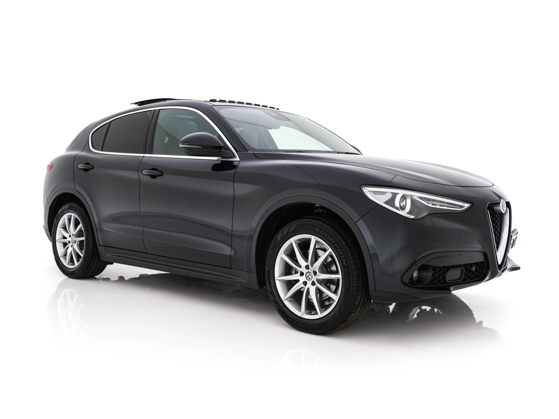 Alfa Romeo Stelvio 2.2d AWD Q4 Super Aut. *PANO | LEATHER | BI-XENON | MEMORY-PACK | HARMAN/KARDON | BLINDSPOT | CAMERA | DAB+ | NAVI-FULLMAP | HEATED-SPORTSEATS | ECC | ADAPTIVE-CRUISE | PDC | PRIVACYGLASS | TOWBAR | 19"ALU*