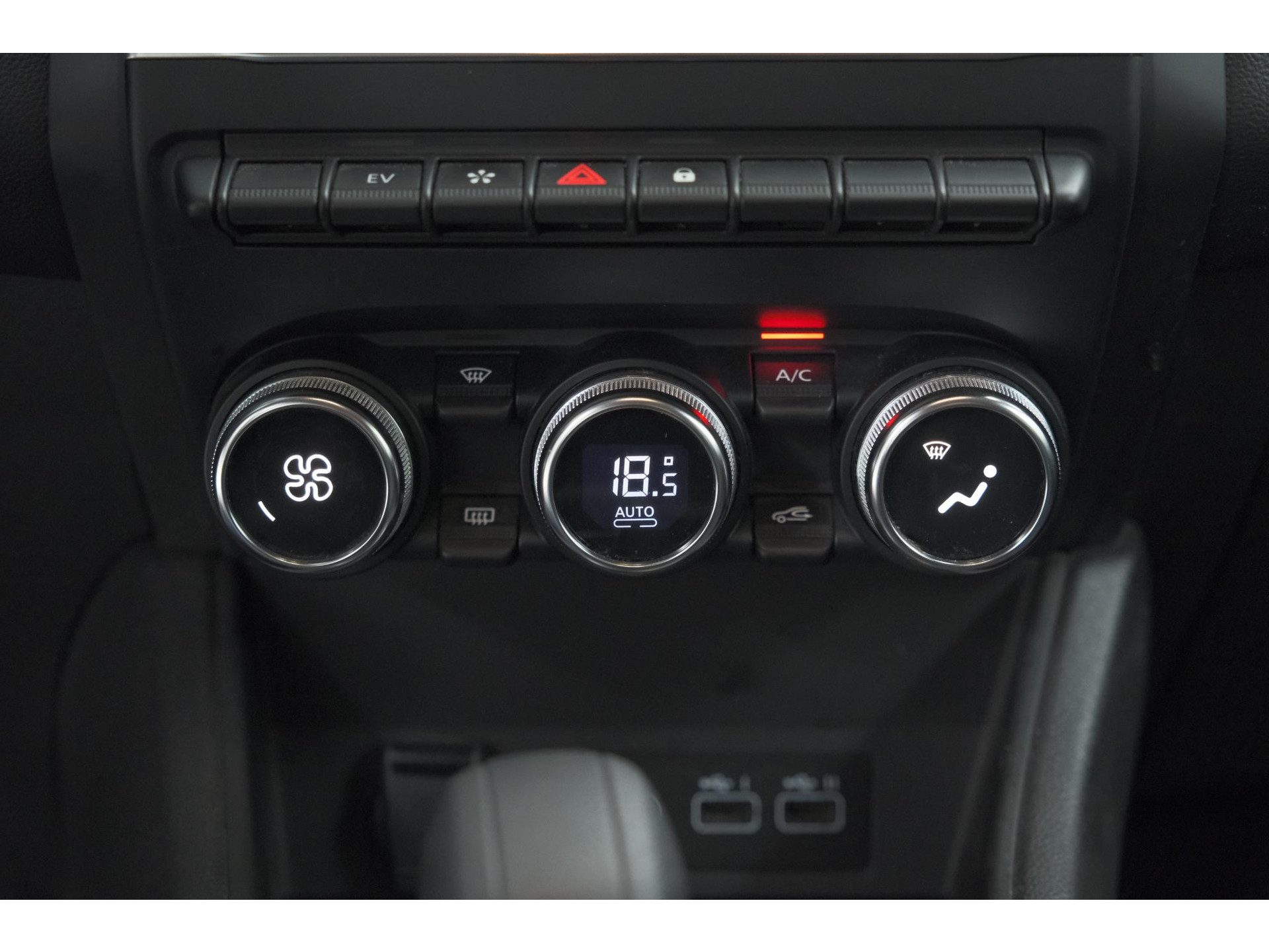Renault Captur 1.6 E-Tech full hybrid 145 techno | Navigatie | Camera | Apple Carplay | 9.3 Inch Grootscherm