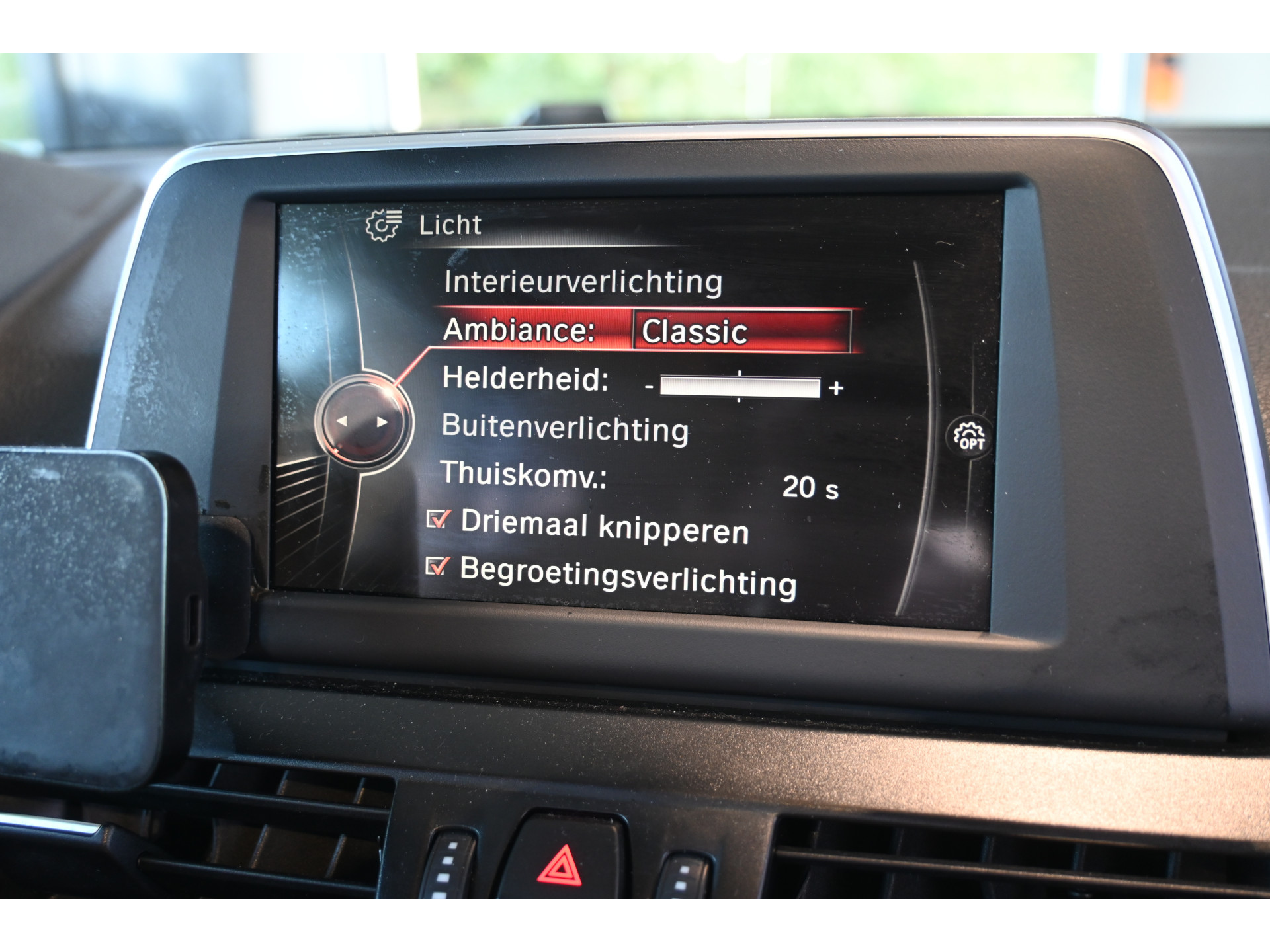 BMW 2-serie Active Tourer 218i High Executive Nap Clima Cruise Panoramadak Trekhaak PDC Navigatie LED Stoelverwarming Inruil Mogelijk!