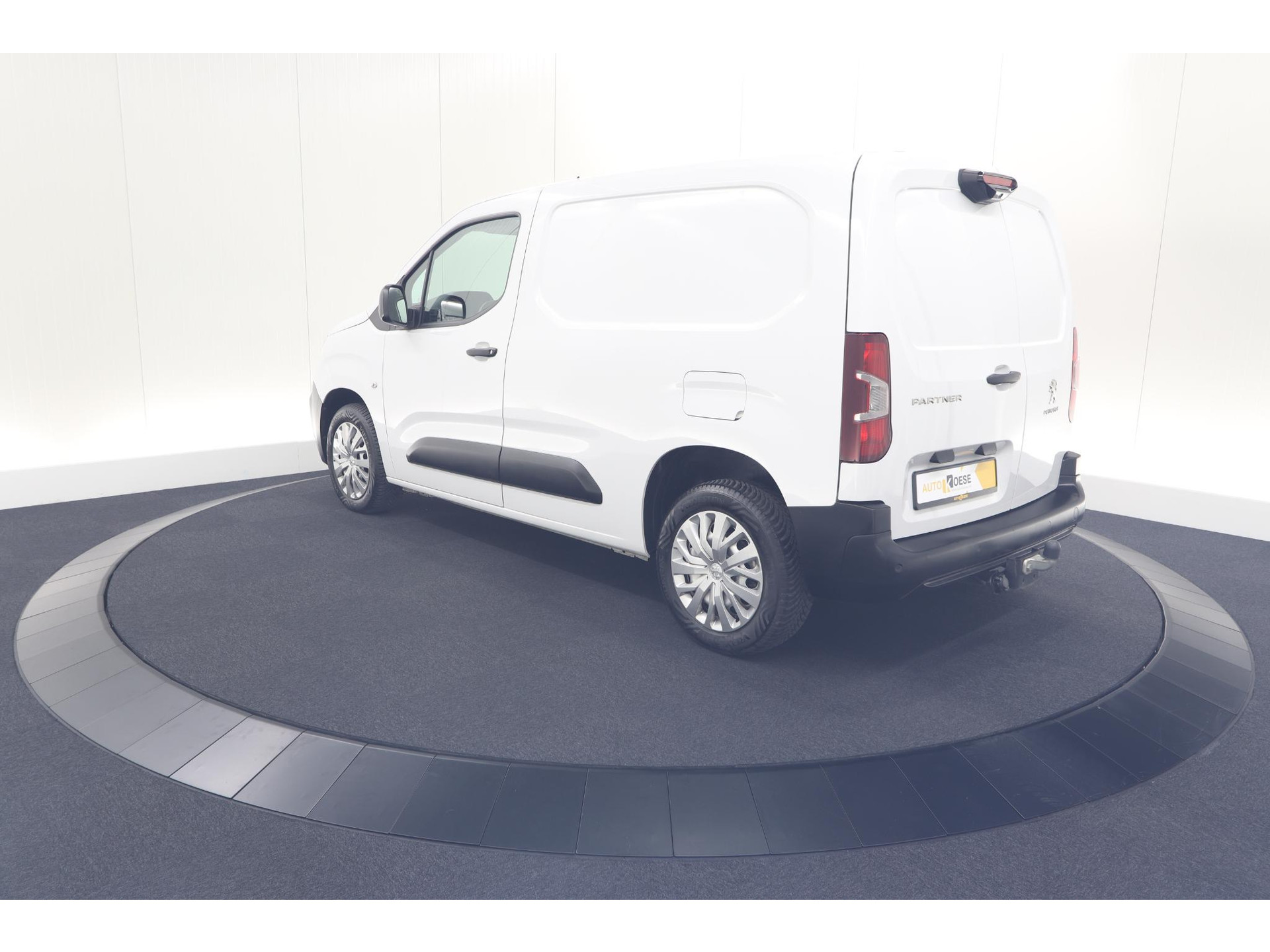 Peugeot Partner 1.5 BlueHDi 100 S&S L1 | Trekhaak | Camera | Apple Carplay | Laadruimte-Pakket