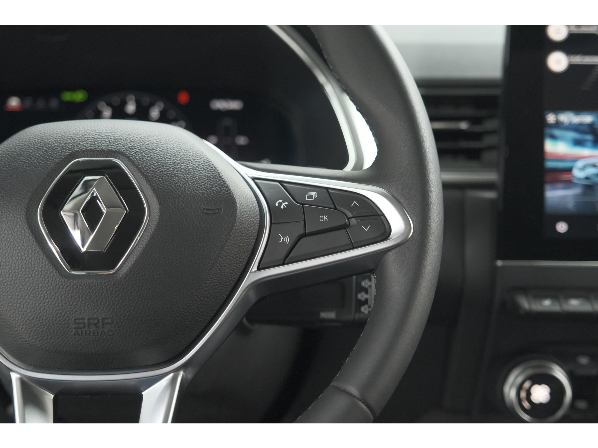 Renault Captur TCe 140 EDC Techno | Camera | 9.3 Inch Groot Scherm | Stoelverwarming | Apple Carplay