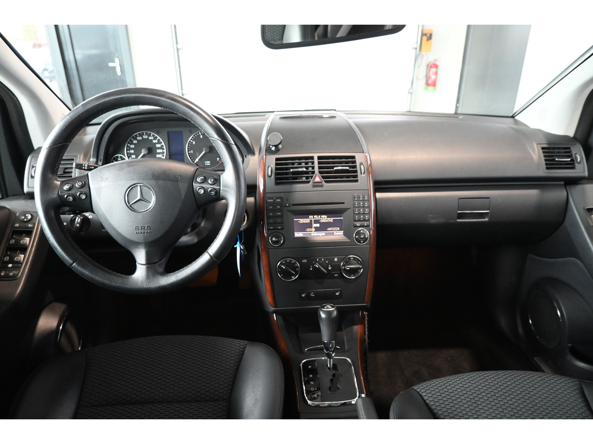 Mercedes-Benz A-klasse 180 Business Class Automaat Airco Trekhaak Rijklaarprijs Inruil Mogelijk!