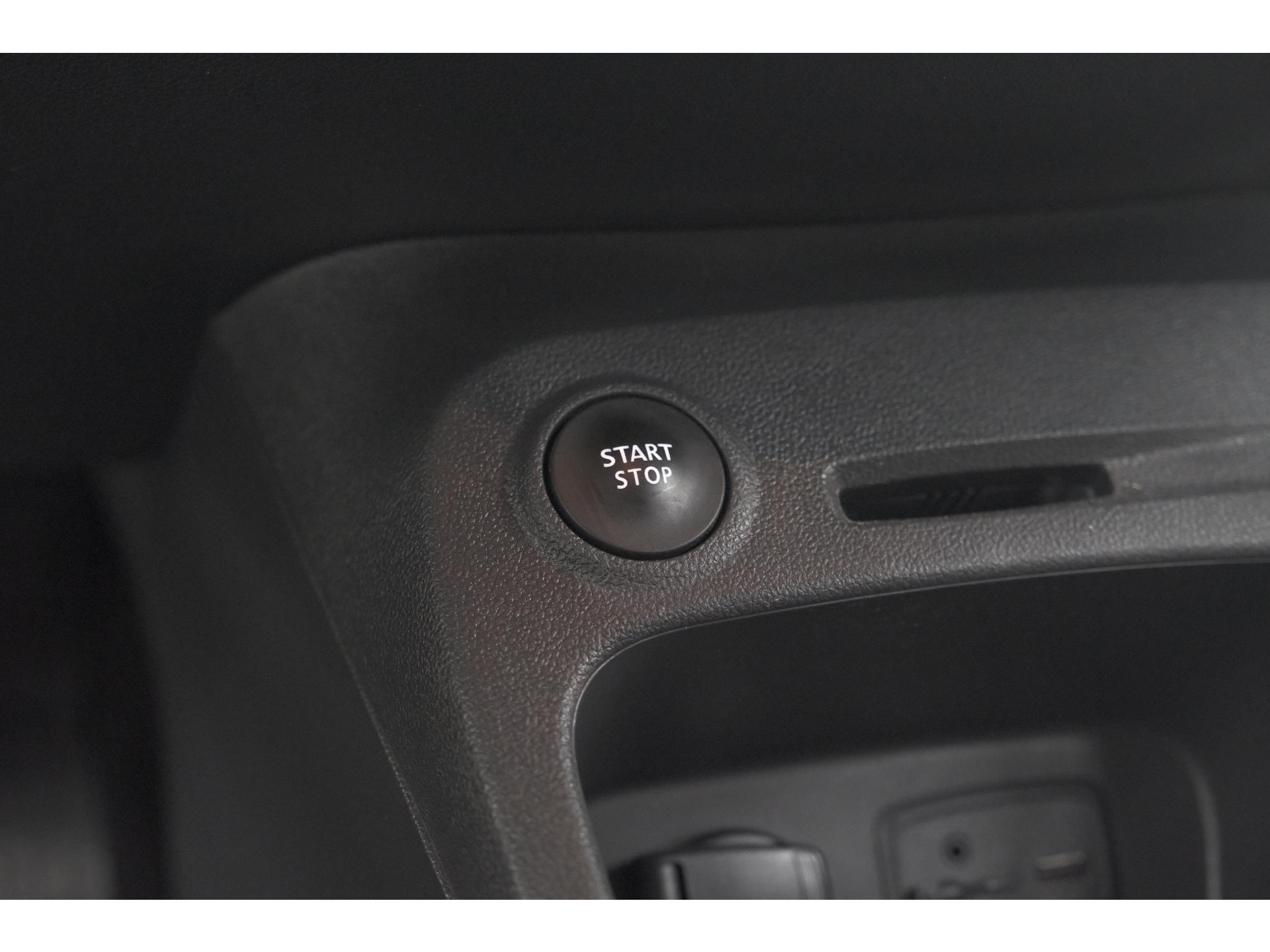 Renault Captur TCe 120 EDC Intens | Trekhaak | Camera | Navigatie | Parkeersensoren