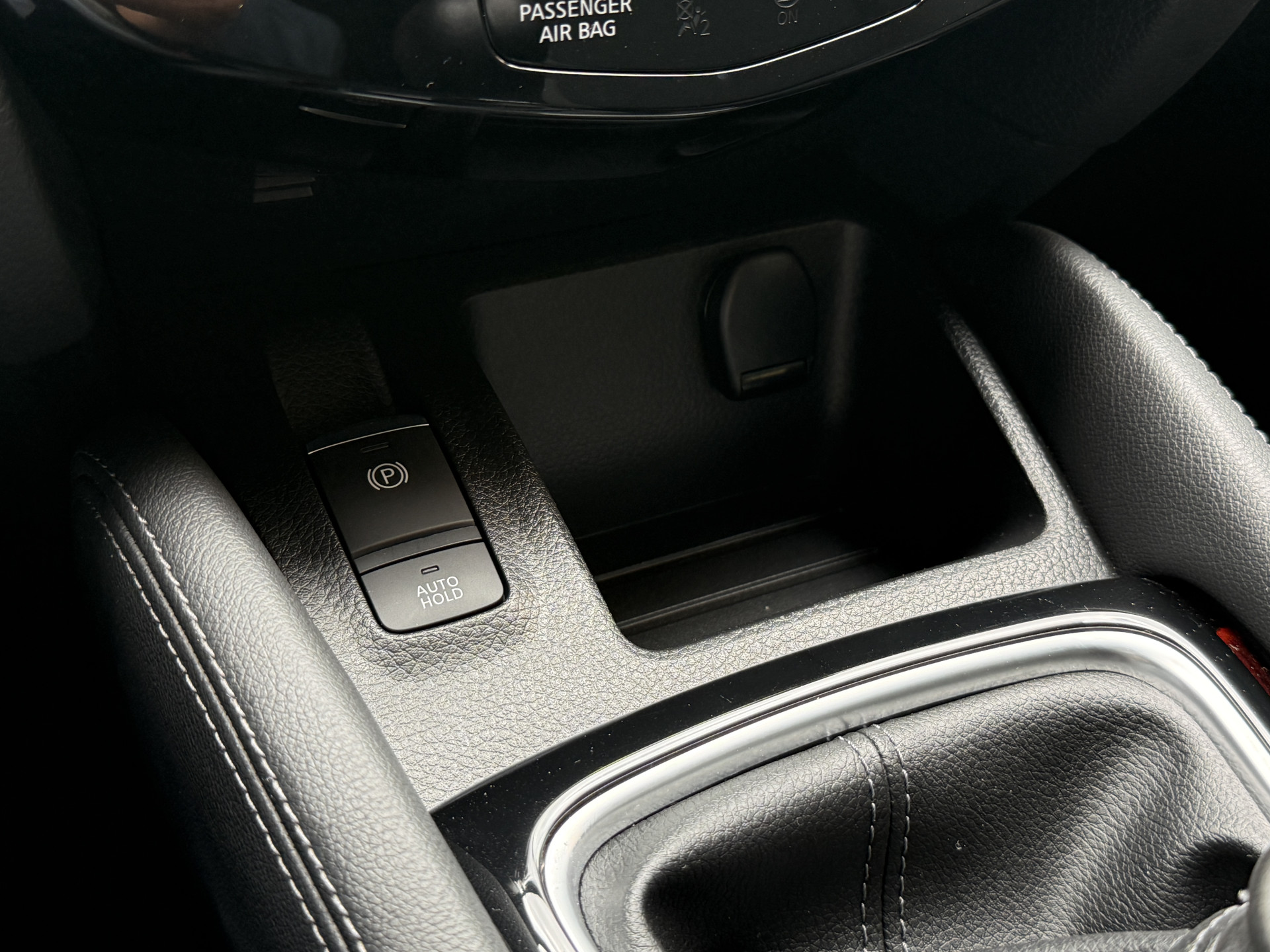 Nissan Qashqai 1.3 DIG-T Design Edition | Panoramadak | Trekhaak | 360 Camera