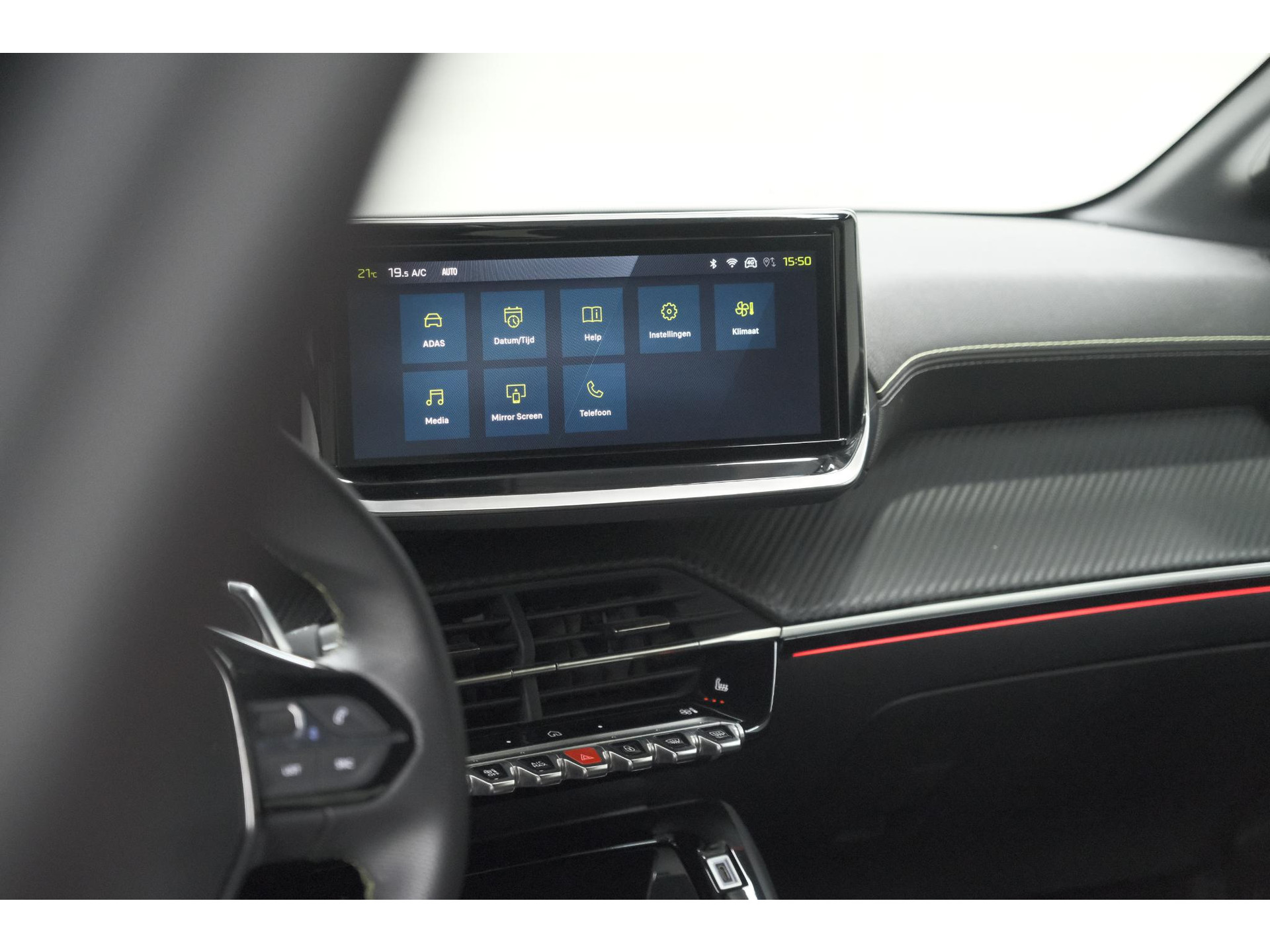 Peugeot 208 1.2 Hybrid 145 e-DCS6 GT | Alcantara Pakket | Camera | Apple Carplay | Stoelverwarming