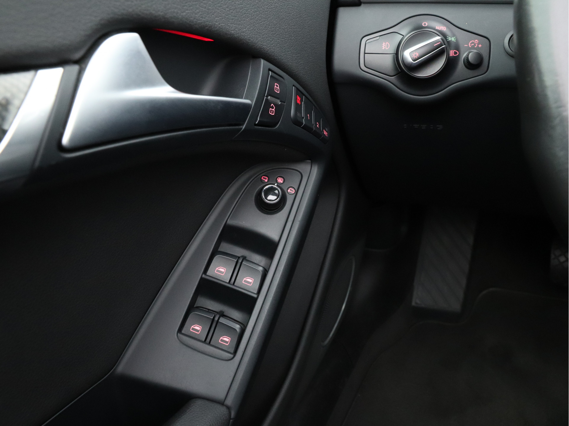 Audi S5 Cabriolet 3.0 TFSI Quattro Aut. *LEATHER | BI-XENON | NAVI-FULLMAP | BANG/OLUFSEN-AUDIO | PDC | ECC | CRUISE | CAMERA | SHIFT-PADDLES | MEMORY-PACK | HAEATED/VENTILATED-SPORTSEATS | AIRSCARF | CARBON-INLAY | KEY