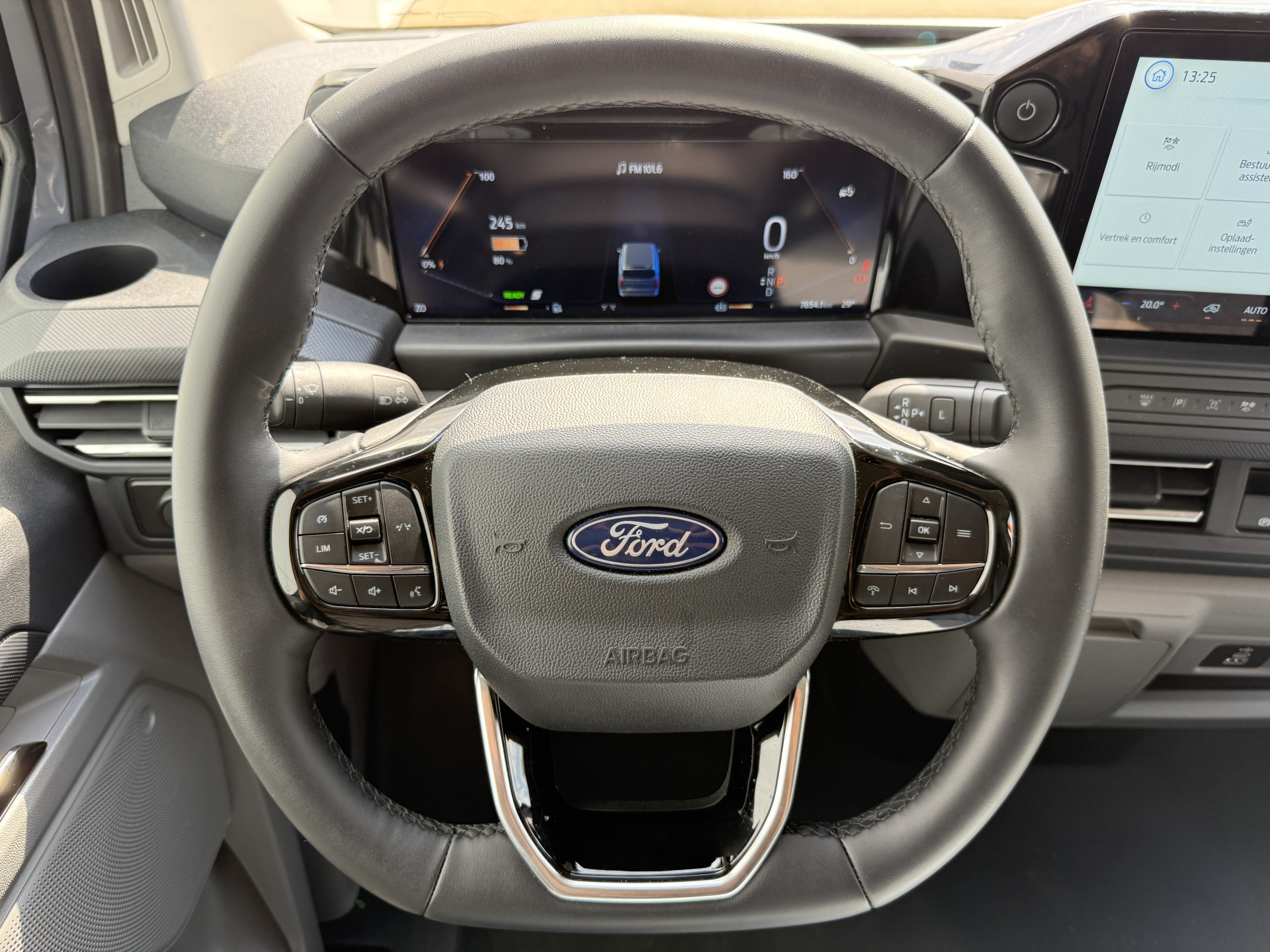 Ford e-Transit Custom 65 kWh 218PK Elektrisch 344km WLTP 2300kg Trekvermogen BEV Snelladen Stoelverwarming LED Cruise Control Camera Carplay Parkeersensoren v+a