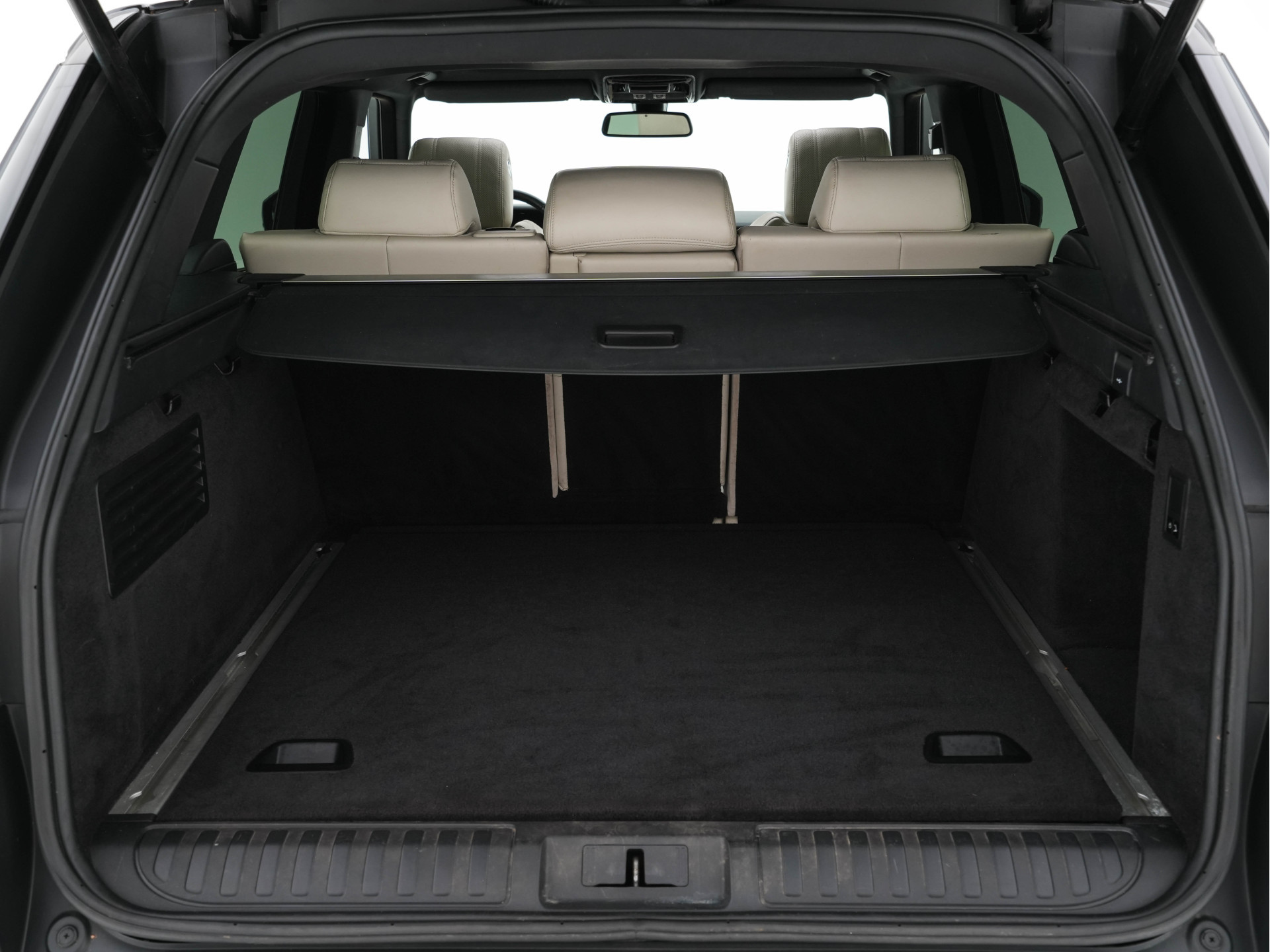 Land Rover Range Rover Sport 3.0 SDV6 Hybrid Autobiography Dynamic AWD Aut. *PANO | BI-XENON | TOP-VIEW | LEATHER | BLIND-SPOT | MEMORY-PACK | NAVI-FULLMAP | CRUISE | SPORT-SEATS | DIGI-COCKPIT | LANE-ASSIST | TOWBAR |  21"ALU *