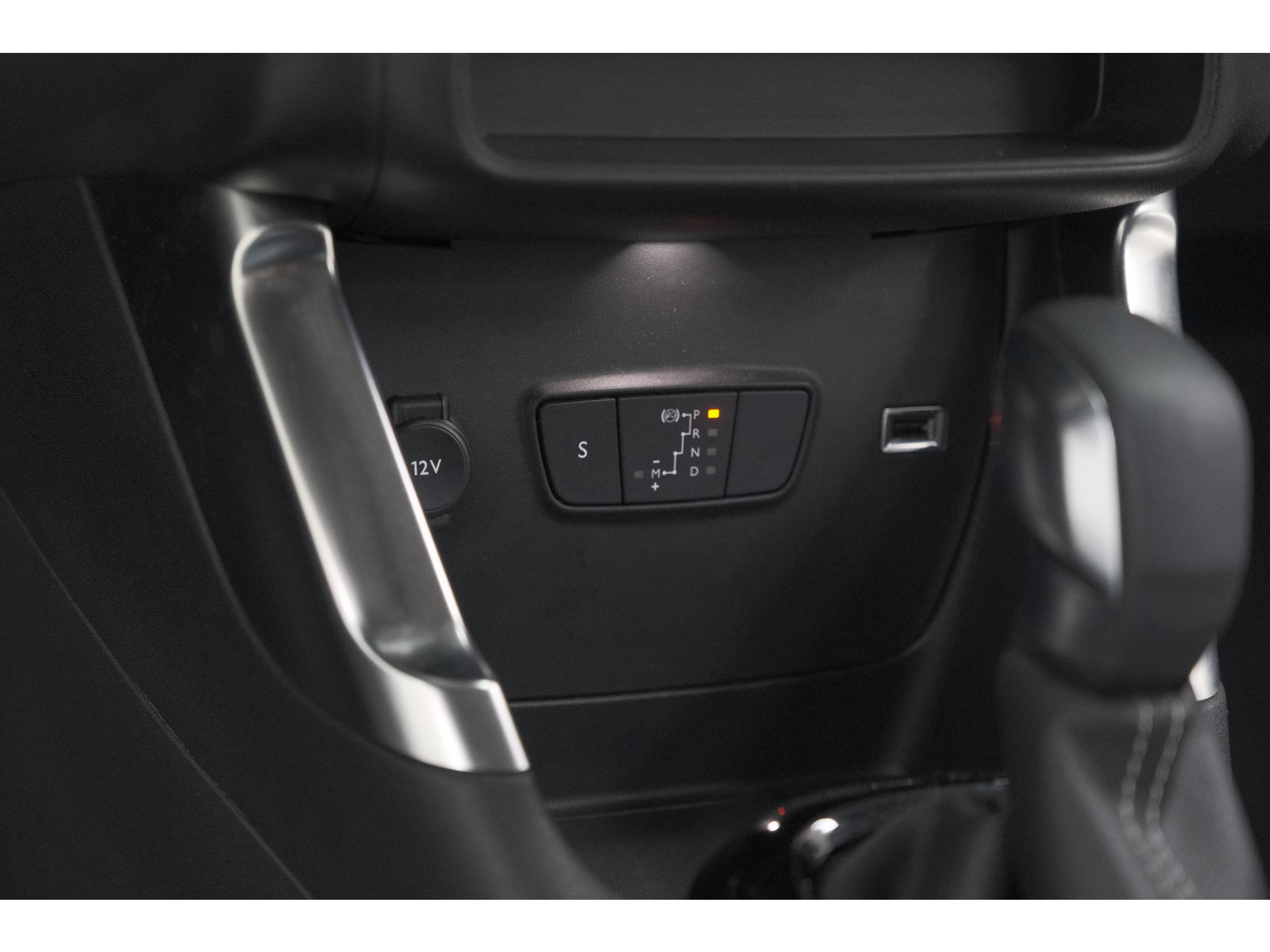 Citroen C3 Aircross PureTech 130 EAT6 Plus | Stoelverwarming | Apple Carplay | Parkeersensoren