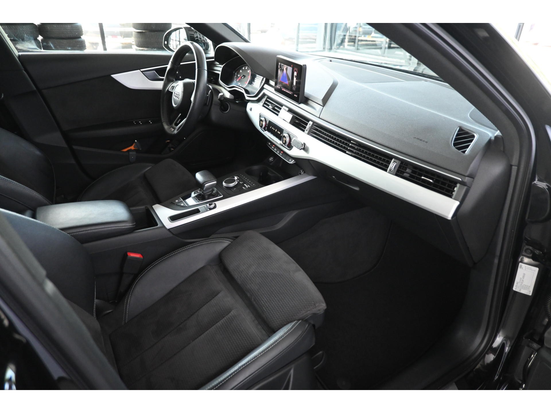Audi A4 Avant 1.4 TFSI Sport S line edition Nap! Automaat Clima Navigatie Cruise LED Stoelverwarming Goed Onderhouden! Inruil Mogelijk!