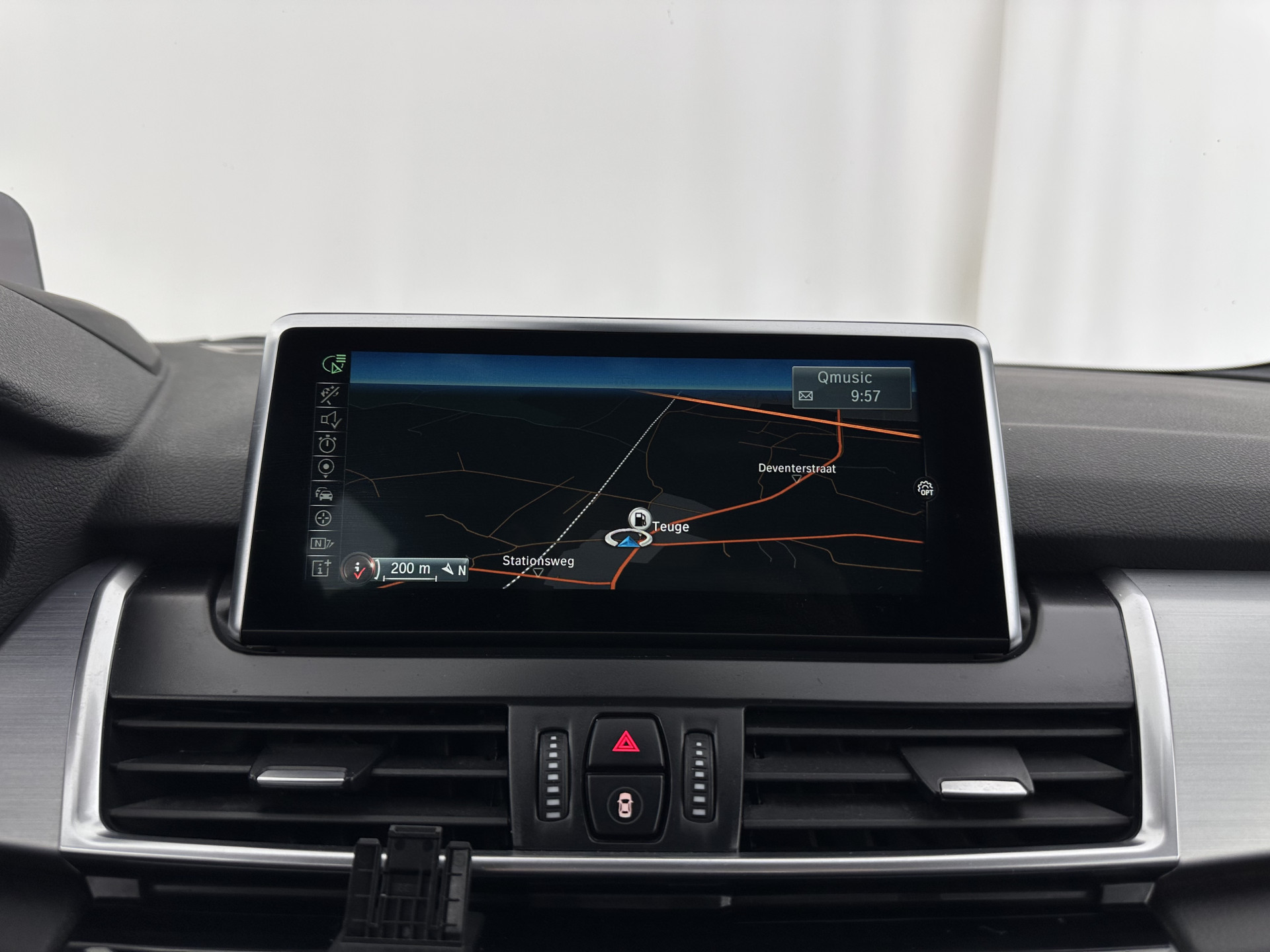 BMW 2-serie Active Tourer 216d Sportline Corporate Lease High Executive Aut. *LEATHER | FULL-LED | HEATED-SPORTSEATS | NAVI-FULLMAP | ECC | HEAD-UP | PDC | CRUISE | 18''ALU*