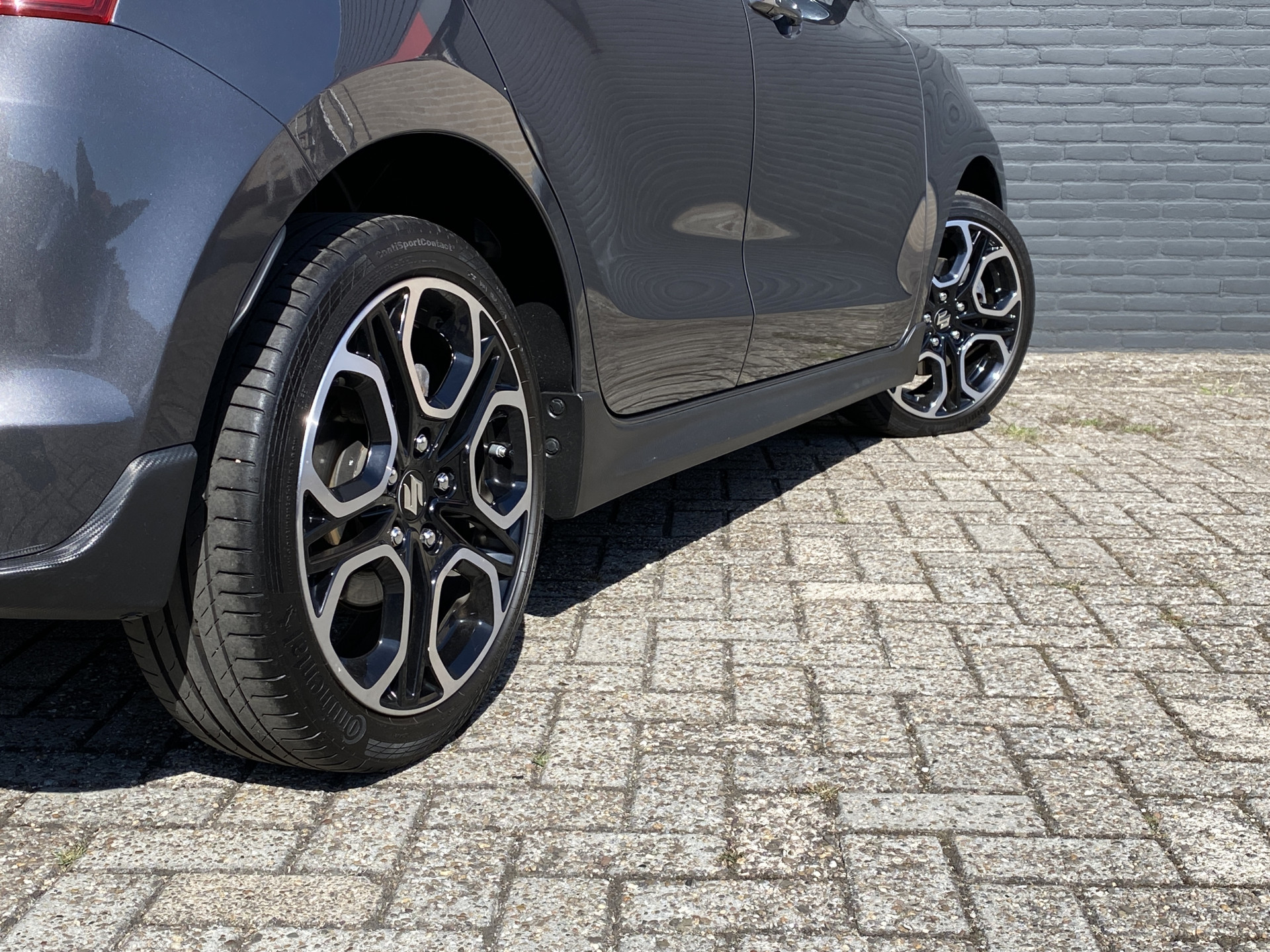 Suzuki Swift 1.4 Sport Smart Hybrid | 1e eigenaar | dealer onderhouden | navigatie | sportstoelen | camera | carplay